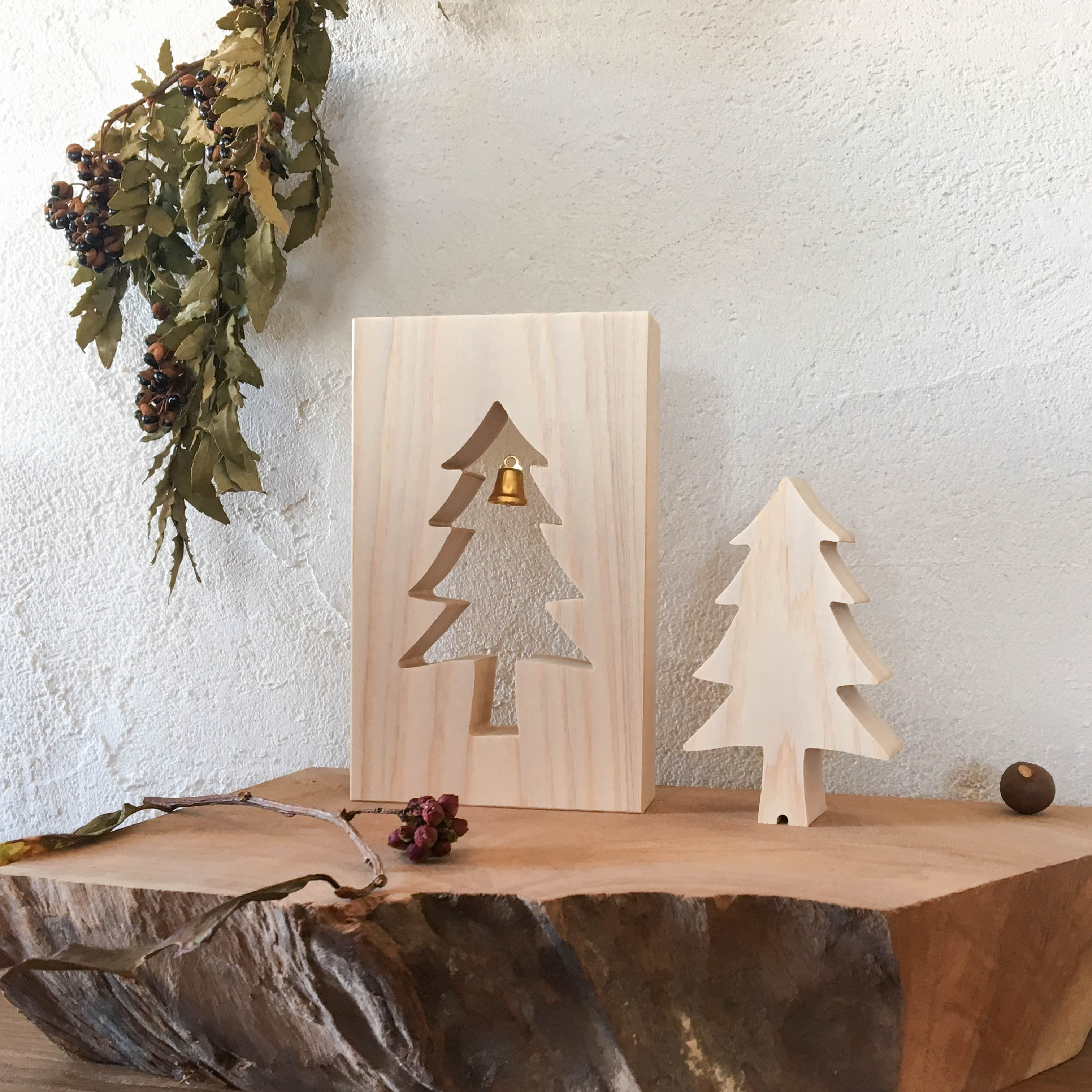 ひのきのクリスマスツリー 木製 ミニツリー Iichi ハンドメイド クラフト作品 手仕事品の通販