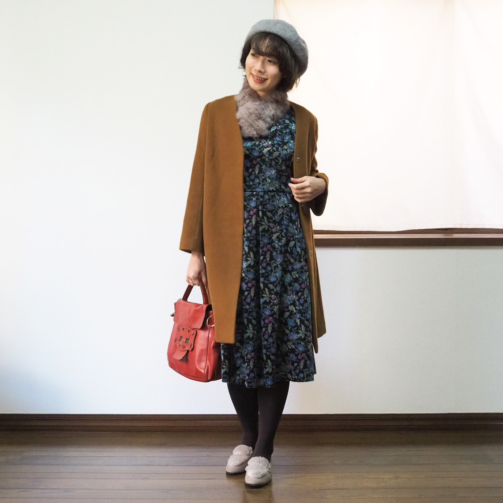 Xs Ll受注制作 アーミッシュ風シンプルワンピース 紫と青の花柄 厚手生地 ベロア素材 Iichi ハンドメイド クラフト作品 手仕事品の通販