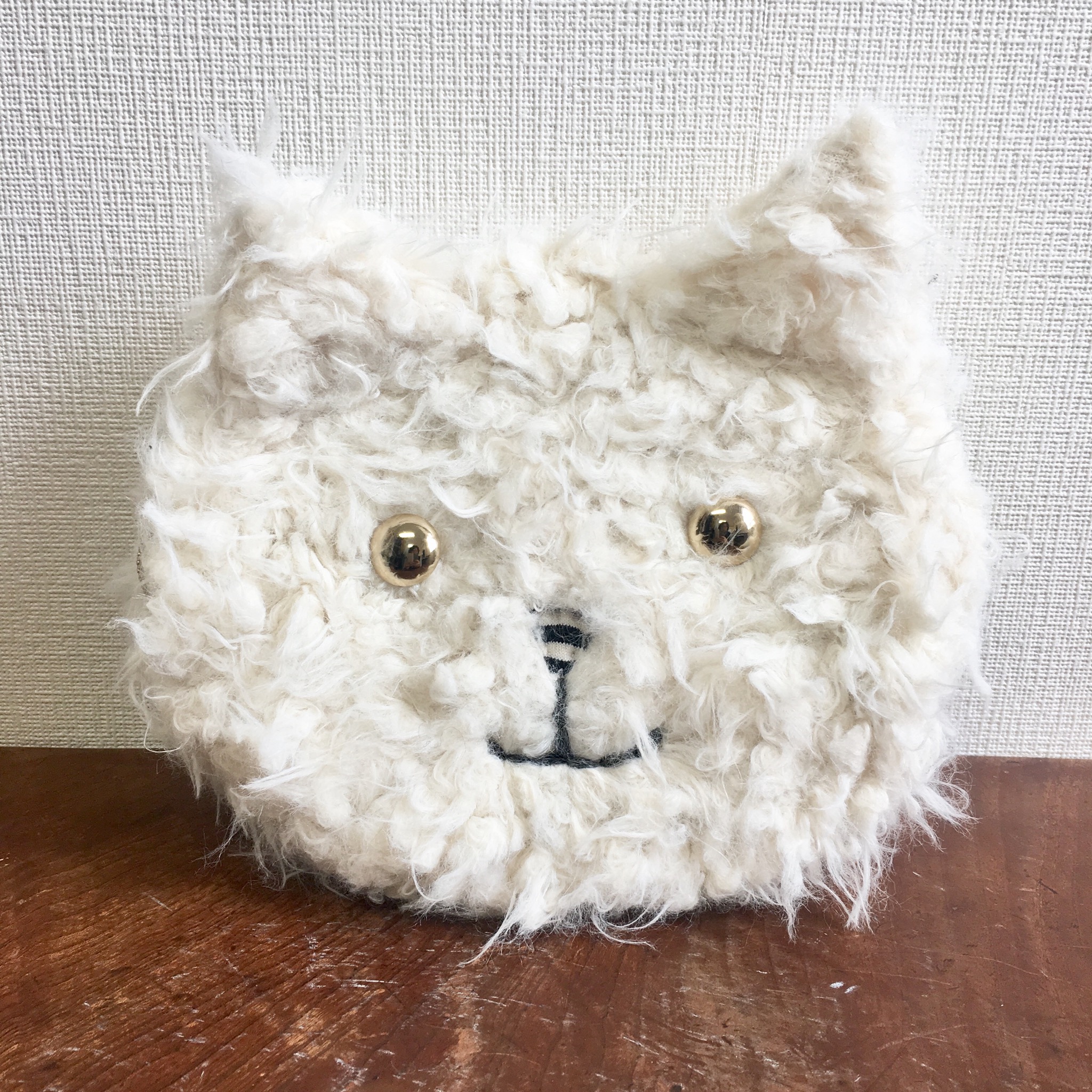 セール価格 ふわふわ可愛い 猫ちゃんファーポーチ 大 オフホワイト Iichi ハンドメイド クラフト作品 手仕事品の通販