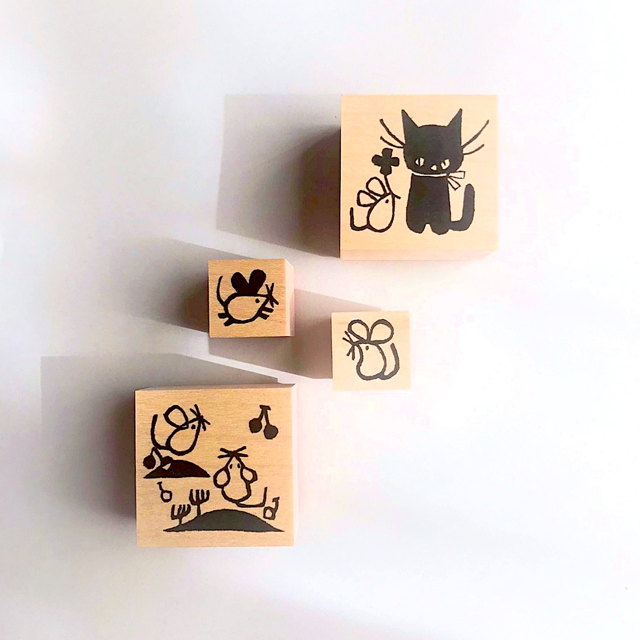 ゴム製スタンプ 子ネズミ Iichi ハンドメイド クラフト作品 手仕事品の通販