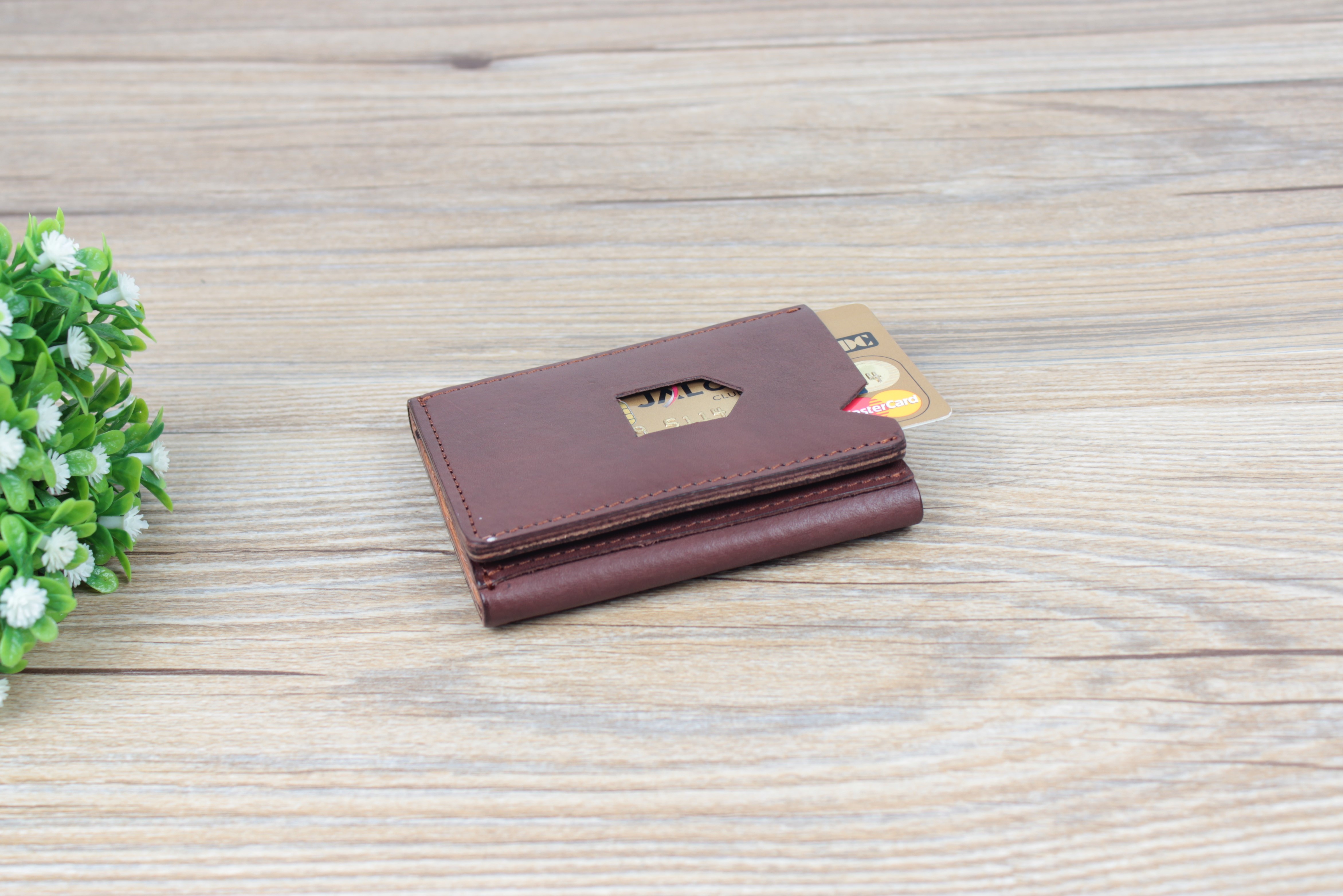 本革 キャッシュレス時代のコンパクト薄型財布 ☆Red☆ | iichi ハンドメイド・クラフト作品・手仕事品の通販