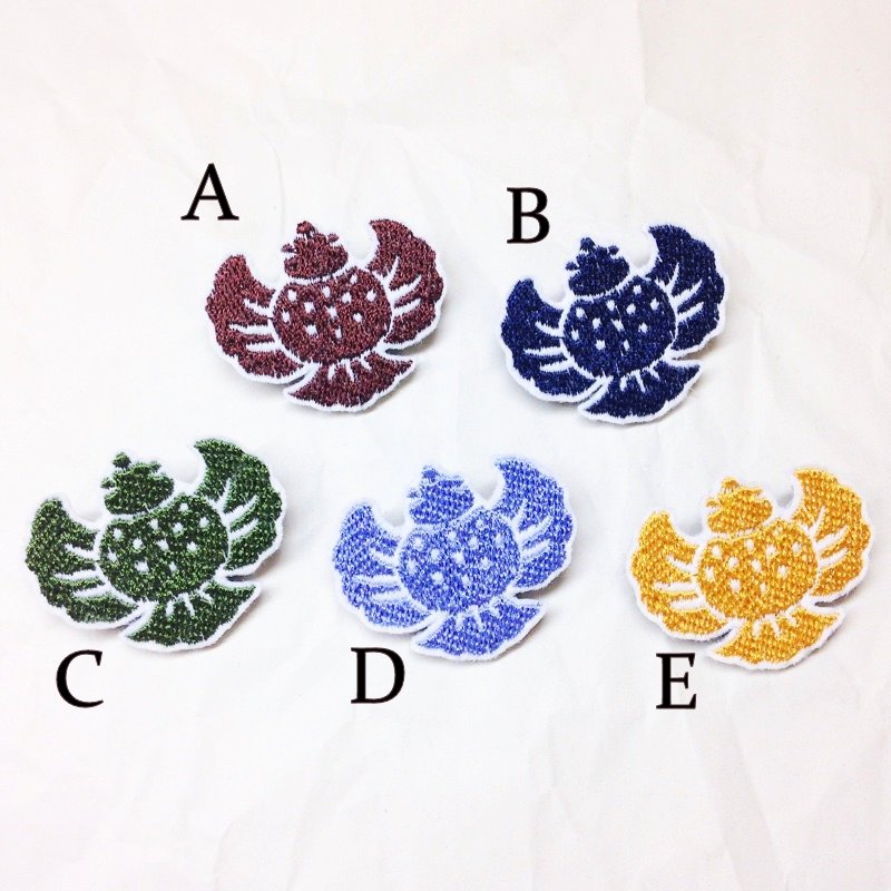 刺繍ブローチ 「和柄雀」 | iichi ハンドメイド・クラフト作品・手仕事 