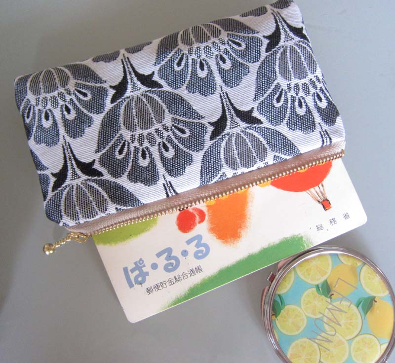 ランス生地 花柄ポーチ Ms クラシック黒 パスポート入れ コスメ入れ 母の日 Iichi ハンドメイド クラフト作品 手仕事品の通販 ランス生地 花柄ポーチ Ms クラシック黒 パスポート入れ コスメ入れ 母の日 Iichi ハンドメイド クラフト作品 手仕事品の通販