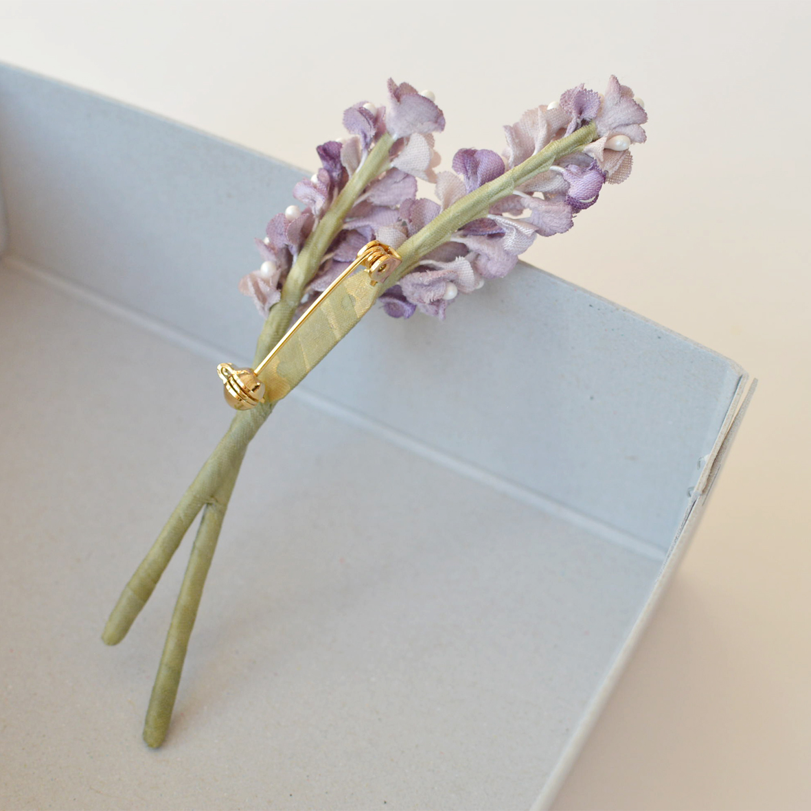 ラベンダーのブローチ Iichi ハンドメイド クラフト作品 手仕事品の通販