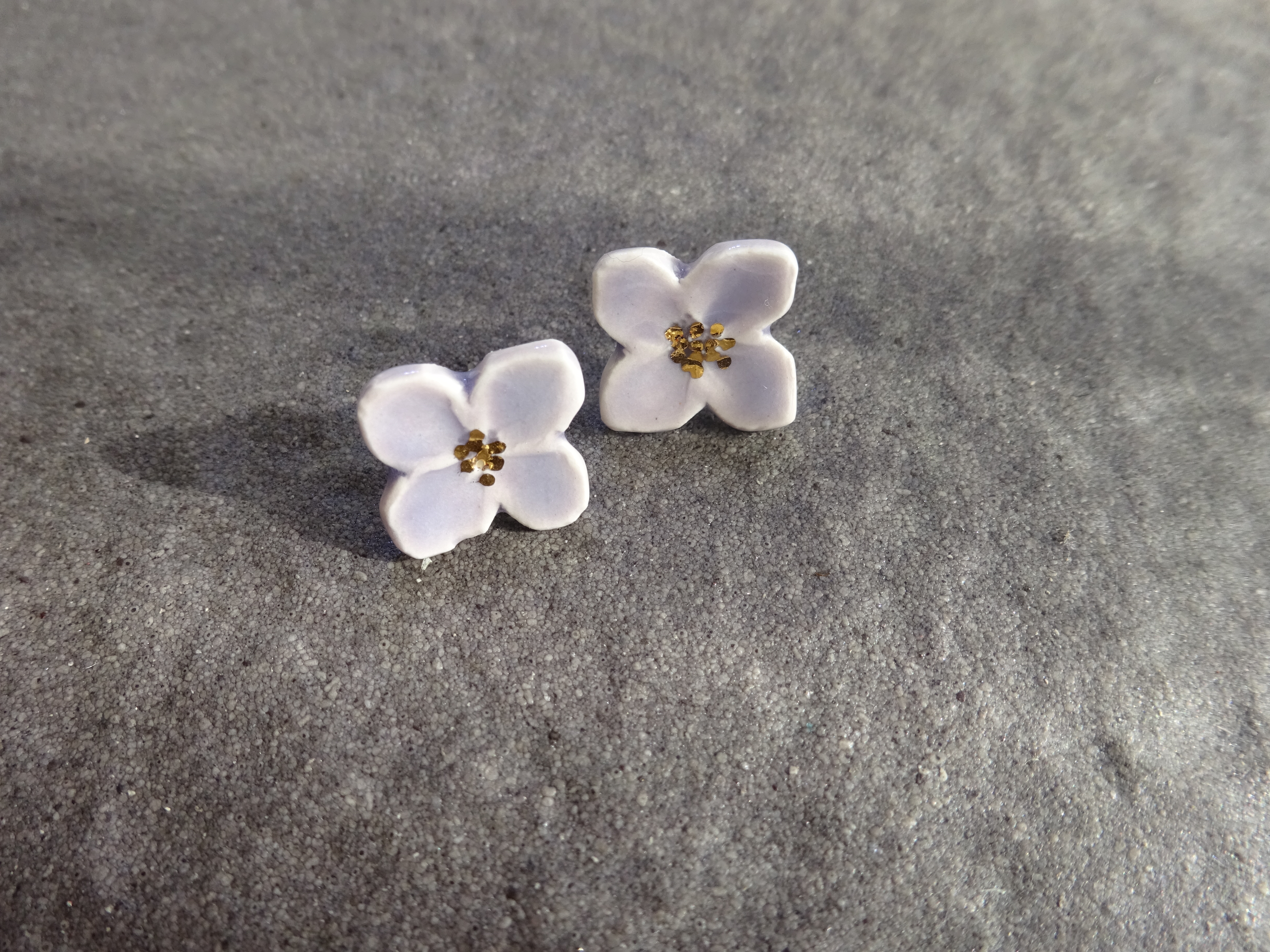 小さい花のpieace Earring ラベンダー Iichi ハンドメイド クラフト作品 手仕事品の通販
