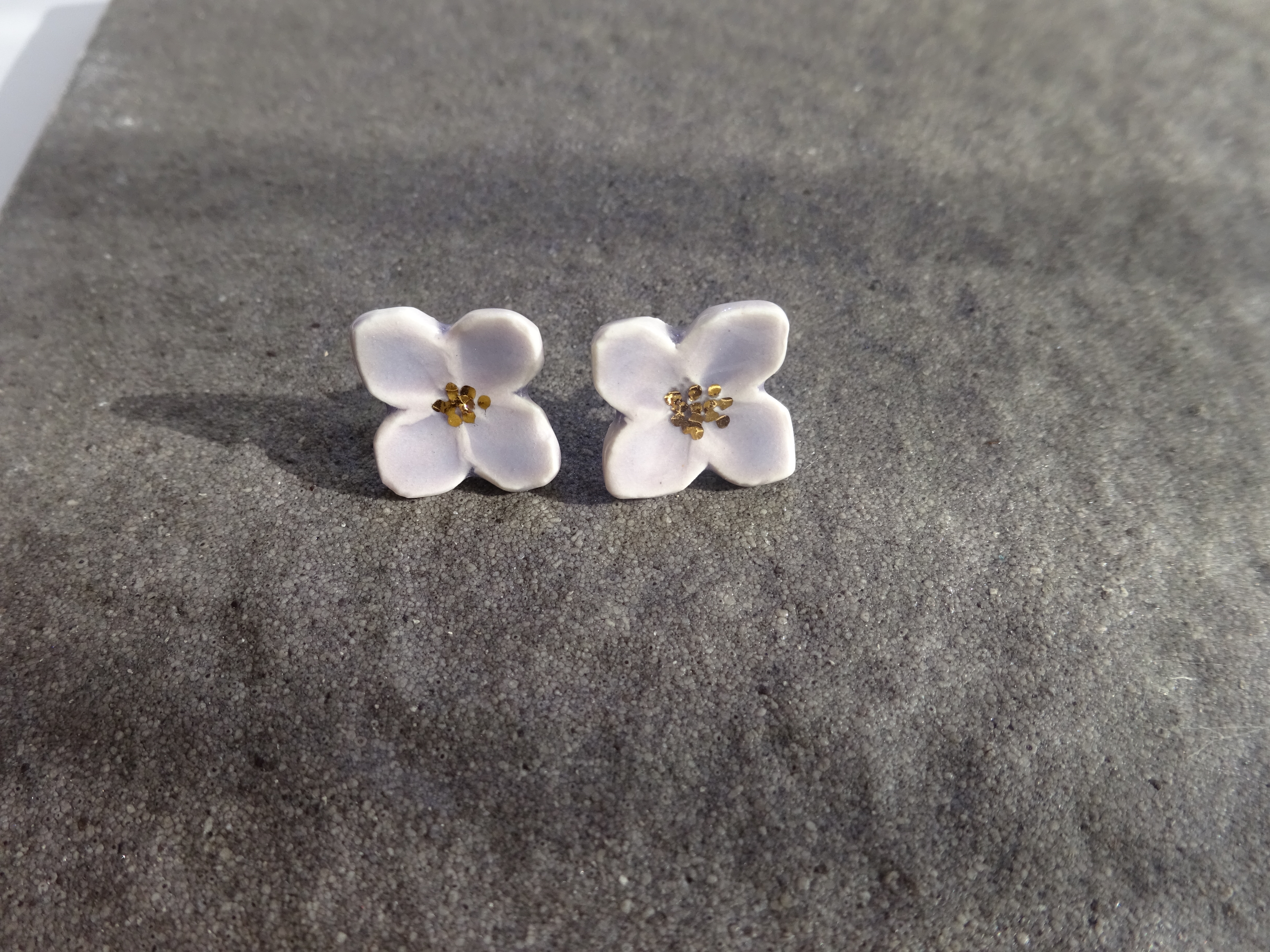 小さい花のpieace Earring ラベンダー Iichi ハンドメイド クラフト作品 手仕事品の通販