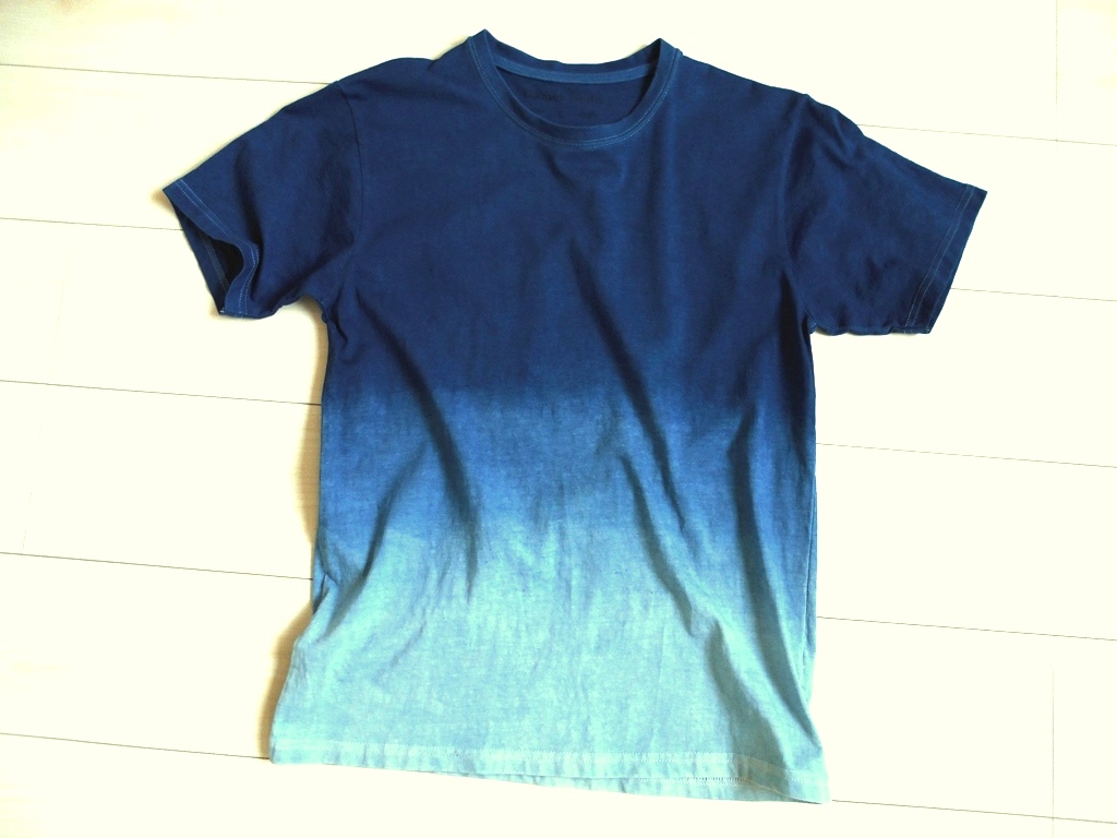 100 自然素材 天然灰汁発酵建て 本藍染 グラデーション染め ユニセックスｔシャツ Iichi ハンドメイド クラフト作品 手仕事品の通販