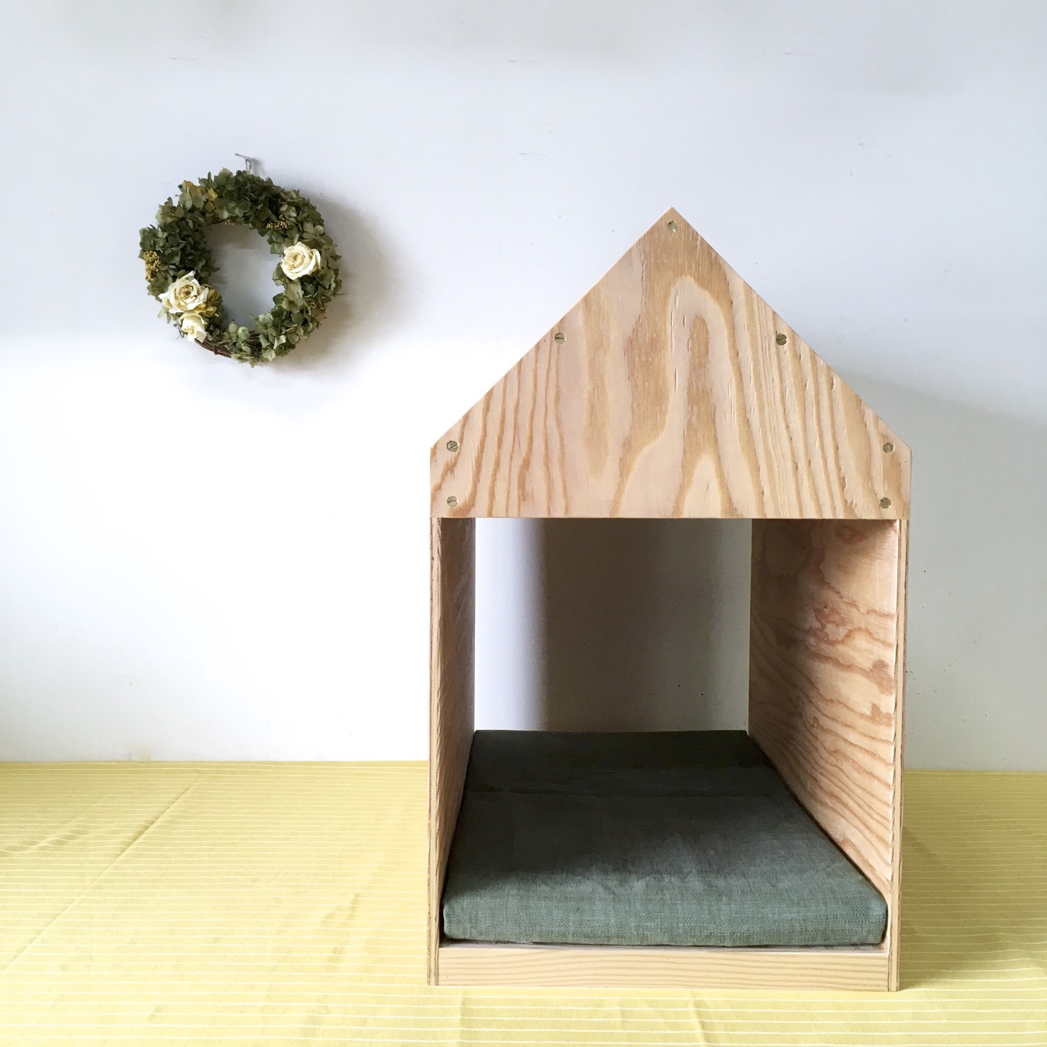 インテリアになる犬小屋 ドッグハウス ペットハウス 木製 ナチュラル 室内用 Iichi ハンドメイド クラフト作品 手仕事品の通販