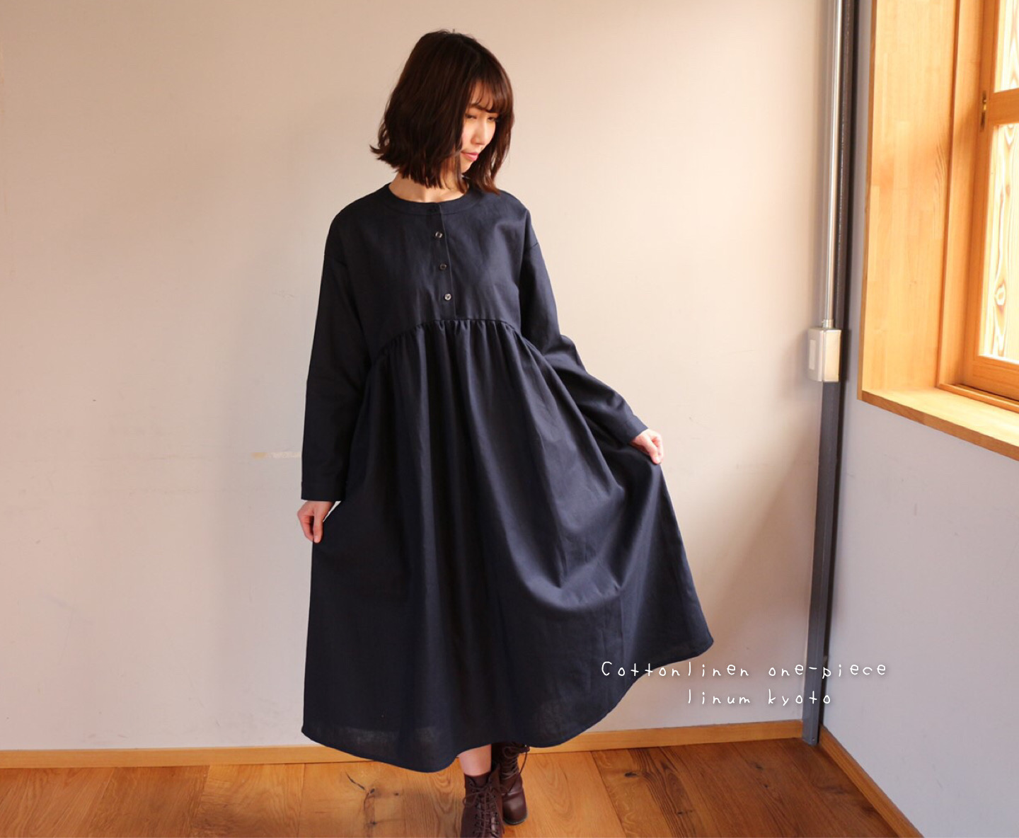 リネンワンピース しっかりコットンリネンで魅せる ヘンリーネック風ギャザーワンピース 綿麻ネイビー Iichi ハンドメイド クラフト作品 手仕事品の通販