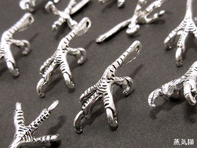 ドラゴンの爪チャーム 銀古美 6個 鳥の爪 手パーツ ハンドメイド素材 Iichi ハンドメイド クラフト作品 手仕事品の通販