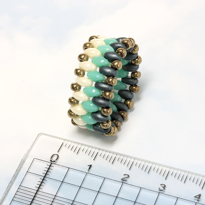 ツインビーズの3色リング ブルーグリーン Iichi ハンドメイド クラフト作品 手仕事品の通販