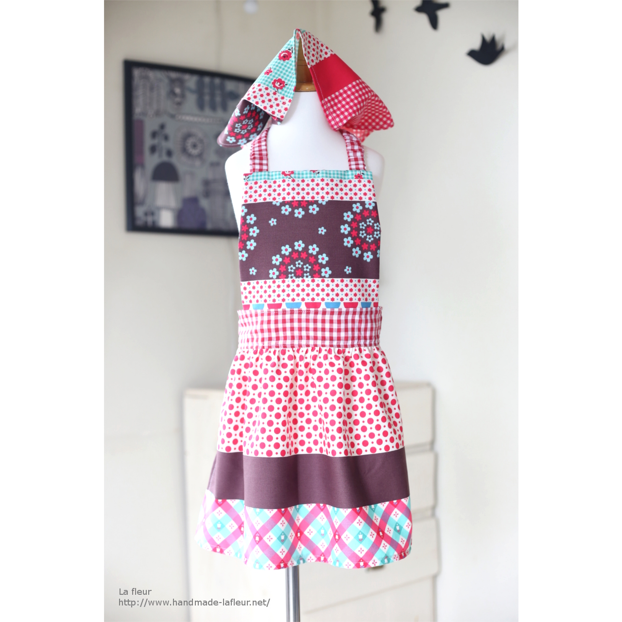 100 1 キッズエプロン 三角巾セット 花 チェック 女の子用ギャザーエプロン Iichi ハンドメイド クラフト作品 手仕事品の通販