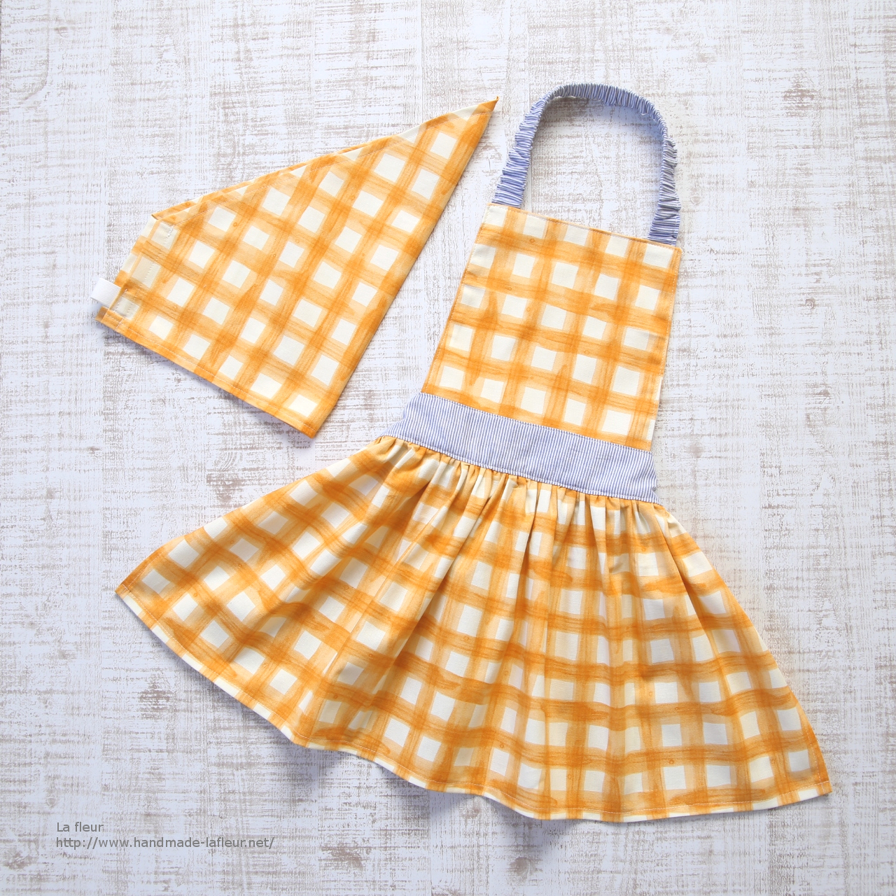 100 1 キッズエプロン 三角巾セット オレンジチェック水彩 女の子用ギャザーエプロン Iichi ハンドメイド クラフト作品 手仕事品の通販