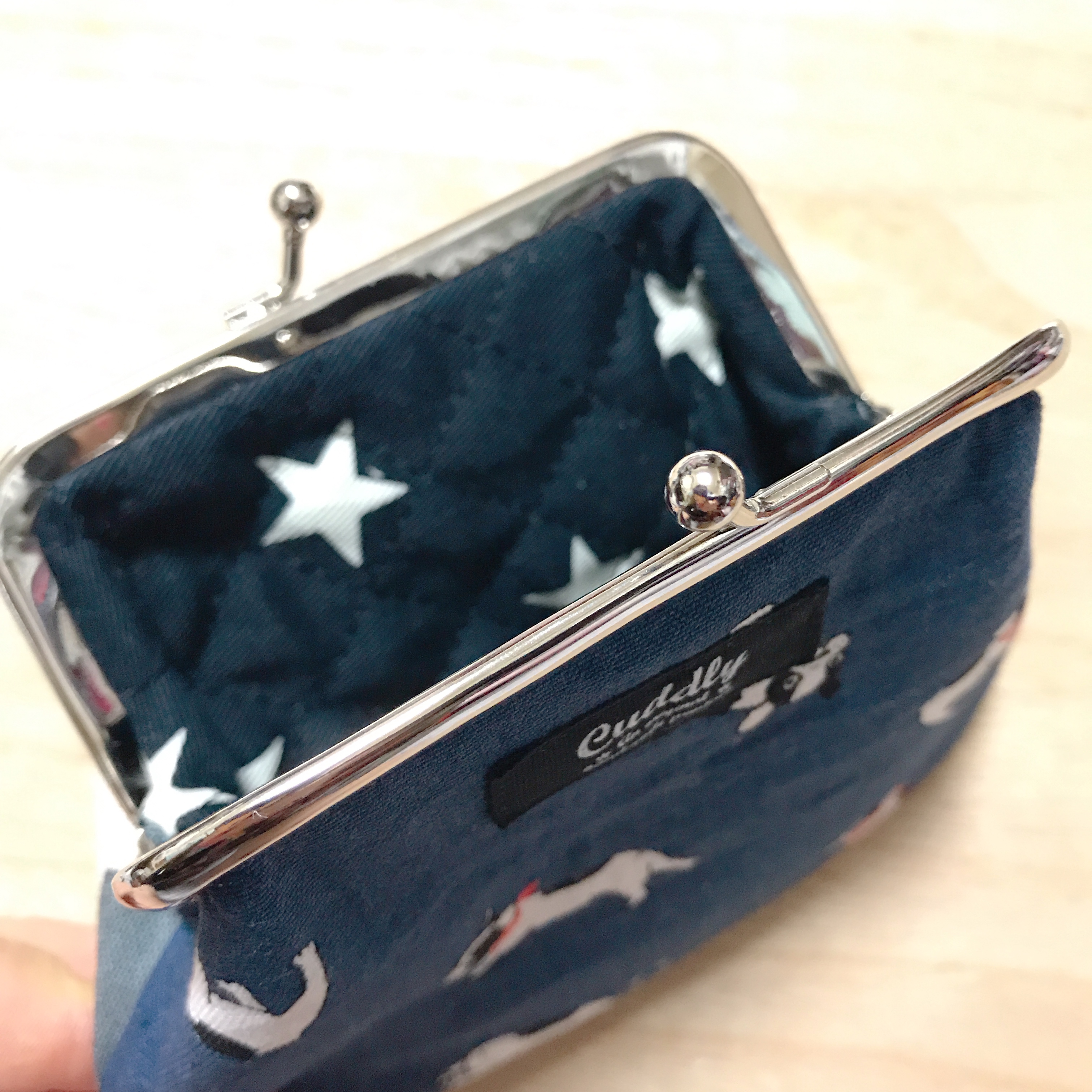 赤いバンダナ 小さな フレンチブル 手のひらサイズ がま口 ポーチ Iichi ハンドメイド クラフト作品 手仕事品の通販