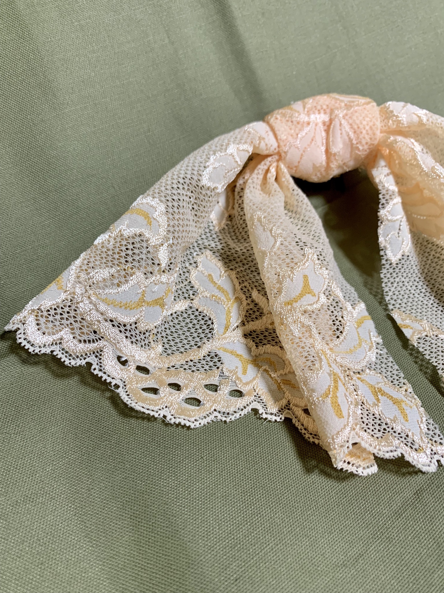 レースの髪飾り オレンジ Iichi ハンドメイド クラフト作品 手仕事品の通販