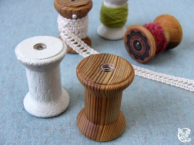 木製糸巻きの一輪挿し-bloom bobbin  iichi ハンドメイド・クラフト作品・手仕事品の通販