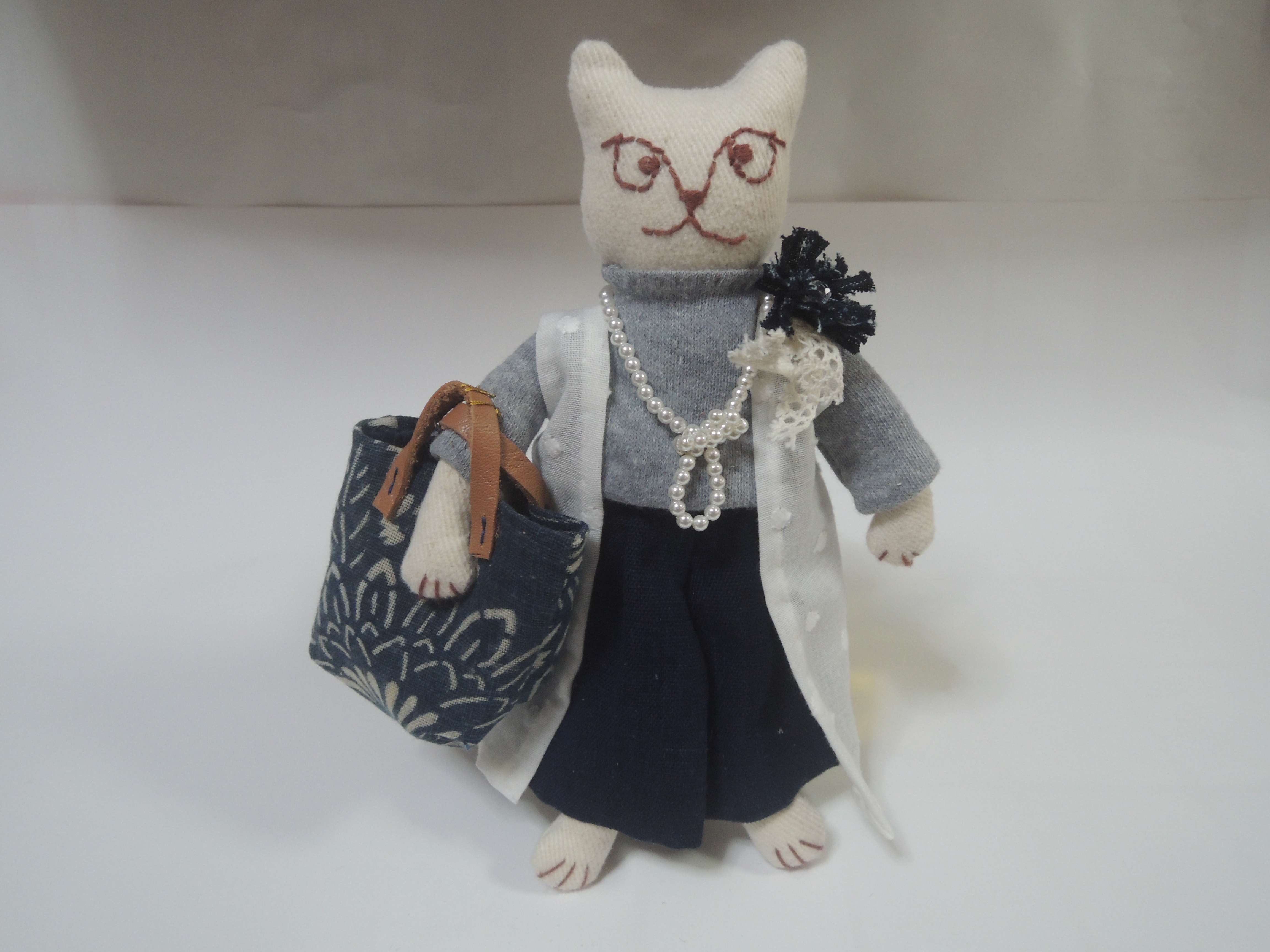 お洒落をした猫ストラップその２ Iichi ハンドメイド クラフト作品 手仕事品の通販