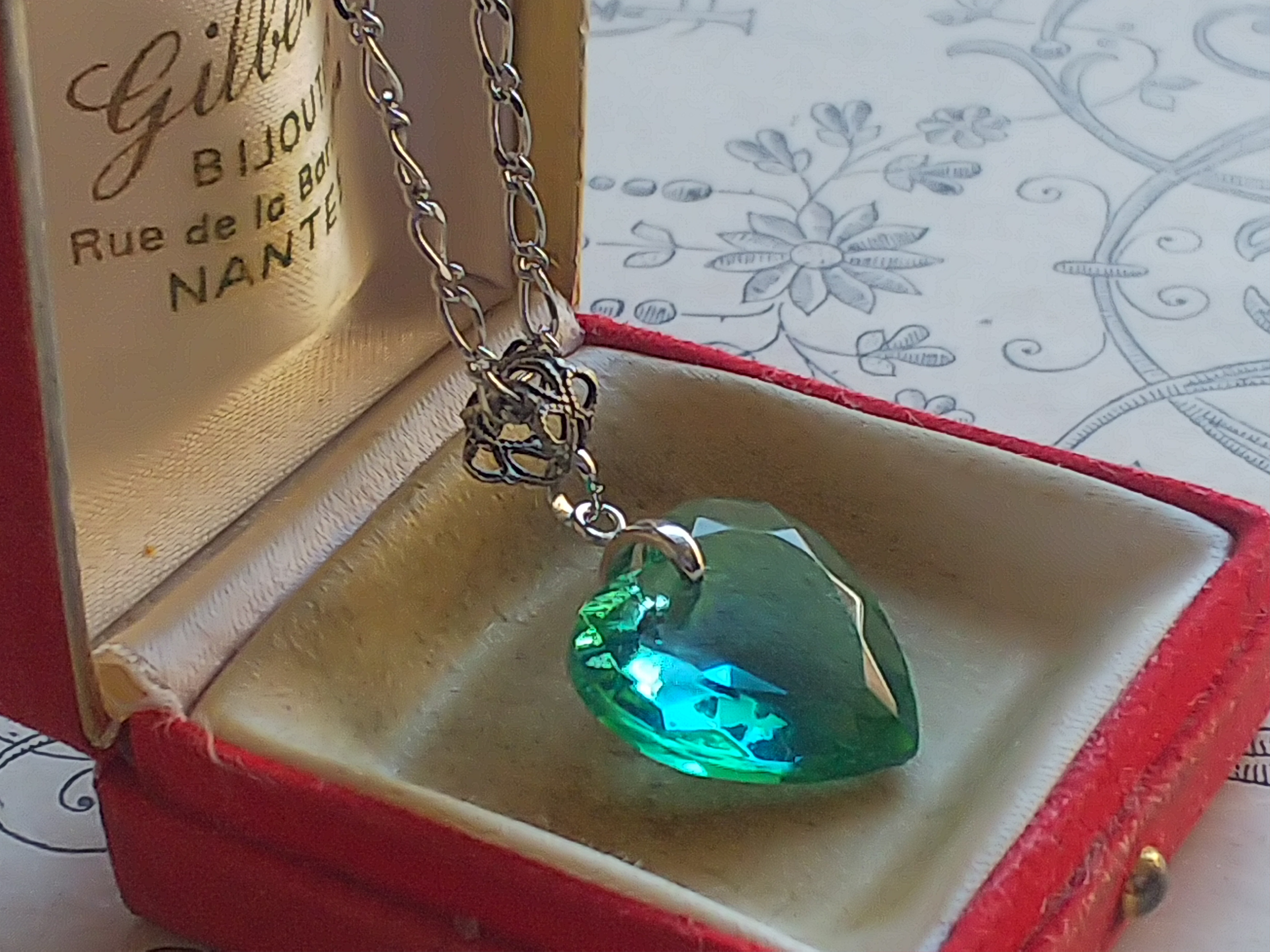 ヴィンテージ Green Sapphire Blue 18 アンティークsilverネックレス Iichi ハンドメイド クラフト作品 手仕事品の通販
