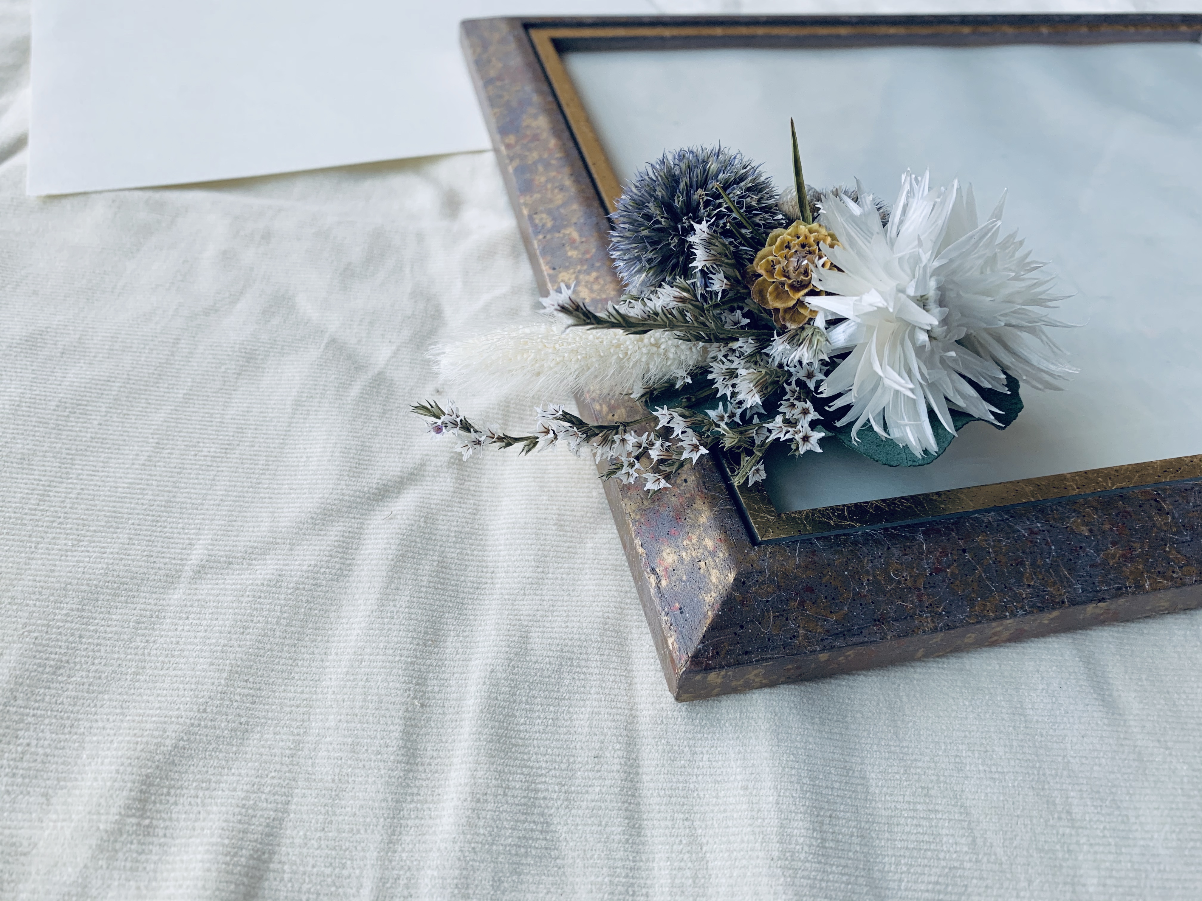 ドライフラワーのアンティークコサージュ ホワイト Iichi ハンドメイド クラフト作品 手仕事品の通販