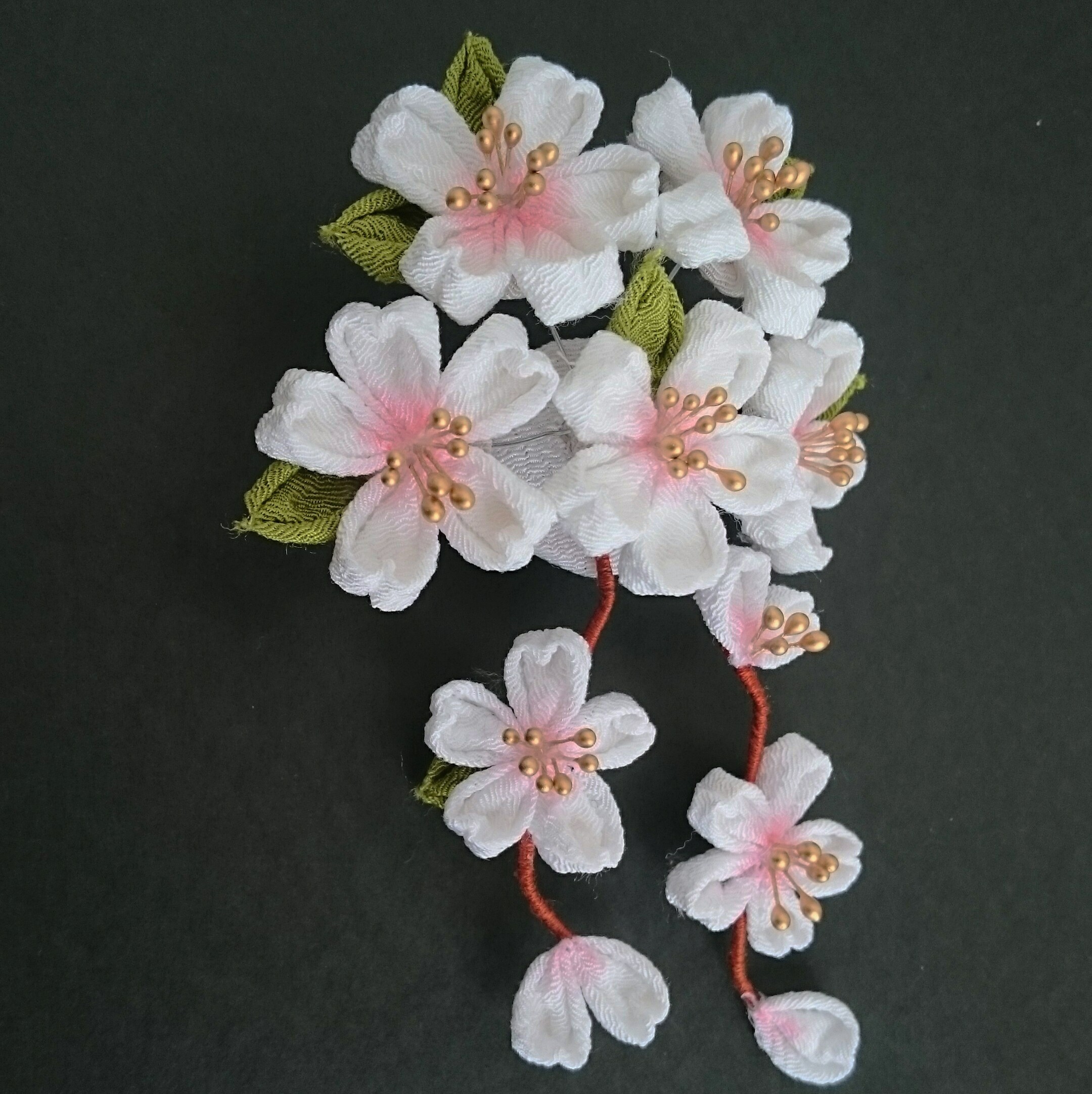 つまみ細工 桜の髪飾り Iichi ハンドメイド クラフト作品 手仕事品の通販