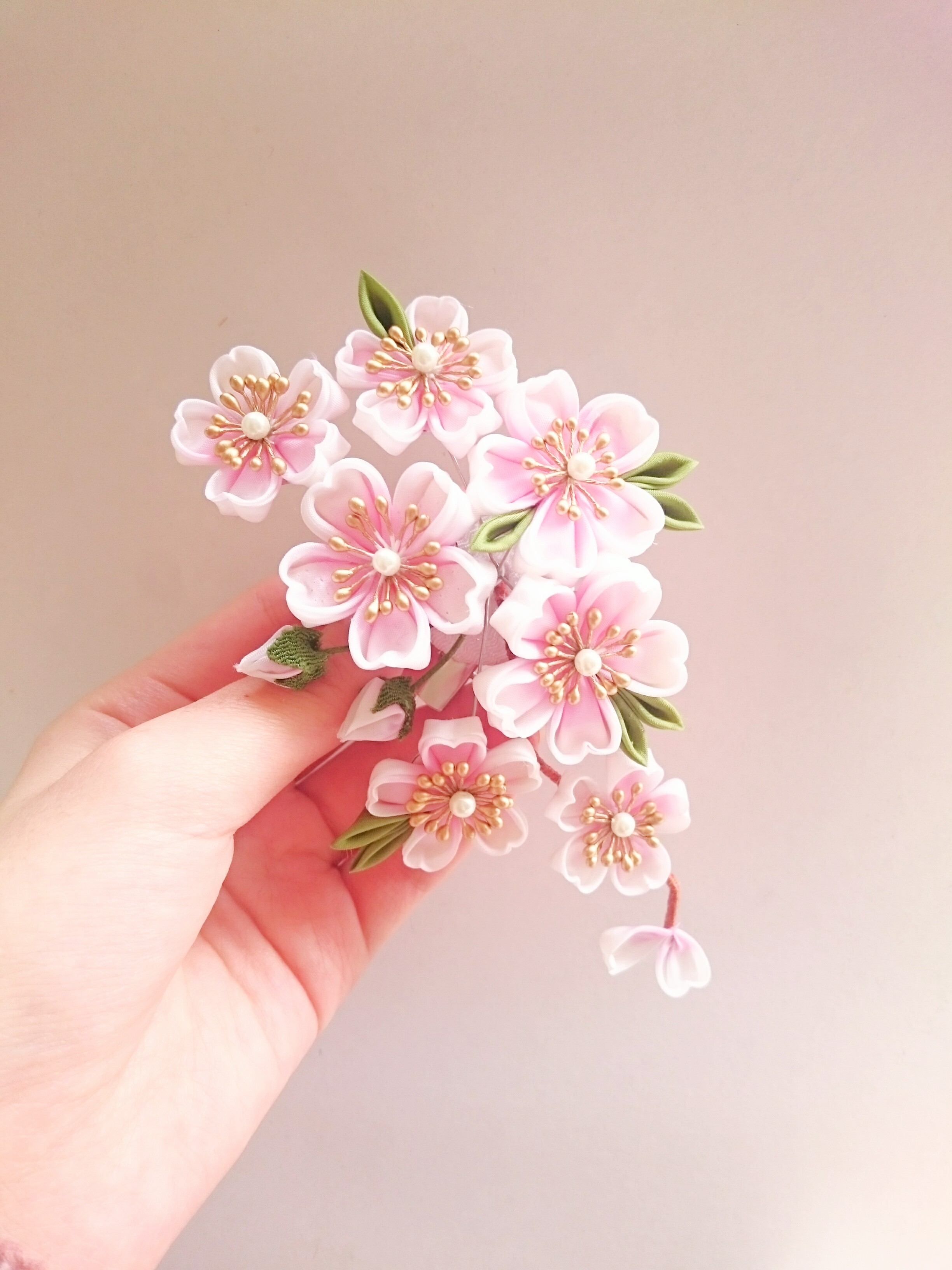 つまみ細工 桜の髪飾り Iichi ハンドメイド クラフト作品 手仕事品の通販