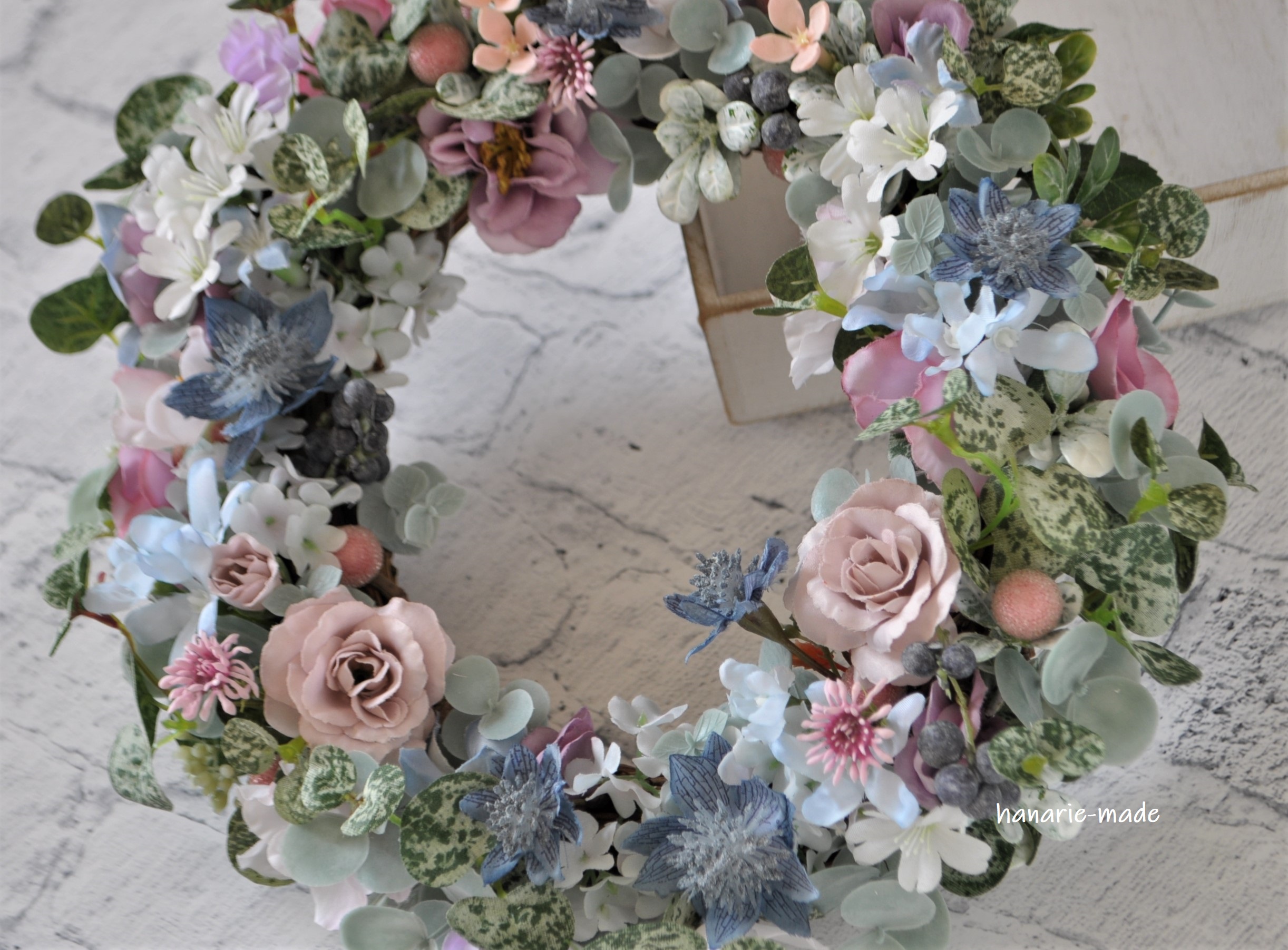 アンティークピンク ロマンティックなバラのリース リース ピンク ブルー アッシュグレー Iichi ハンドメイド クラフト作品 手仕事品の通販