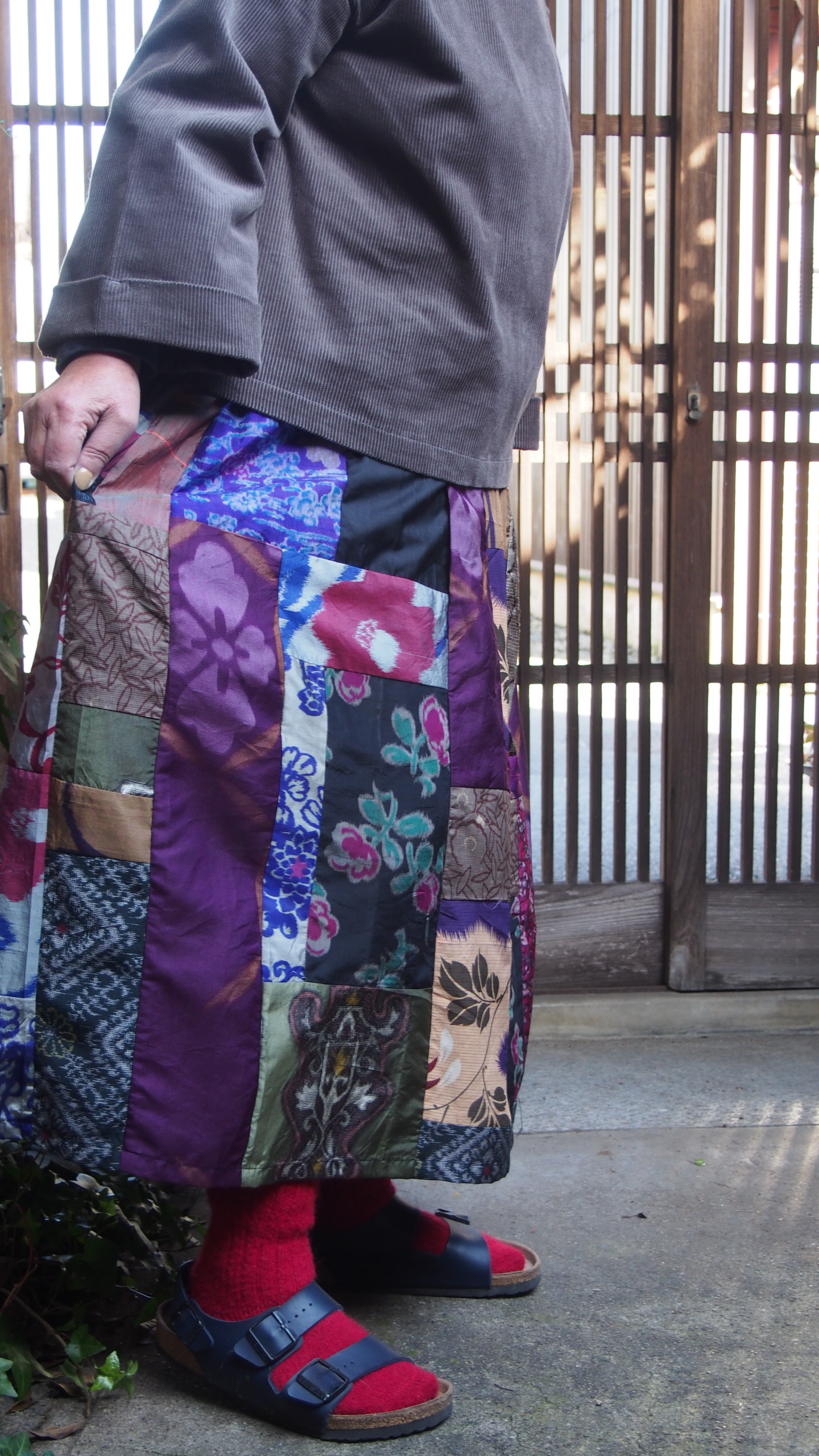 銘仙リメイク 古着物カラフルパッチ レトロで華やかおとなスカート78 丈 Iichi ハンドメイド クラフト作品 手仕事品の通販