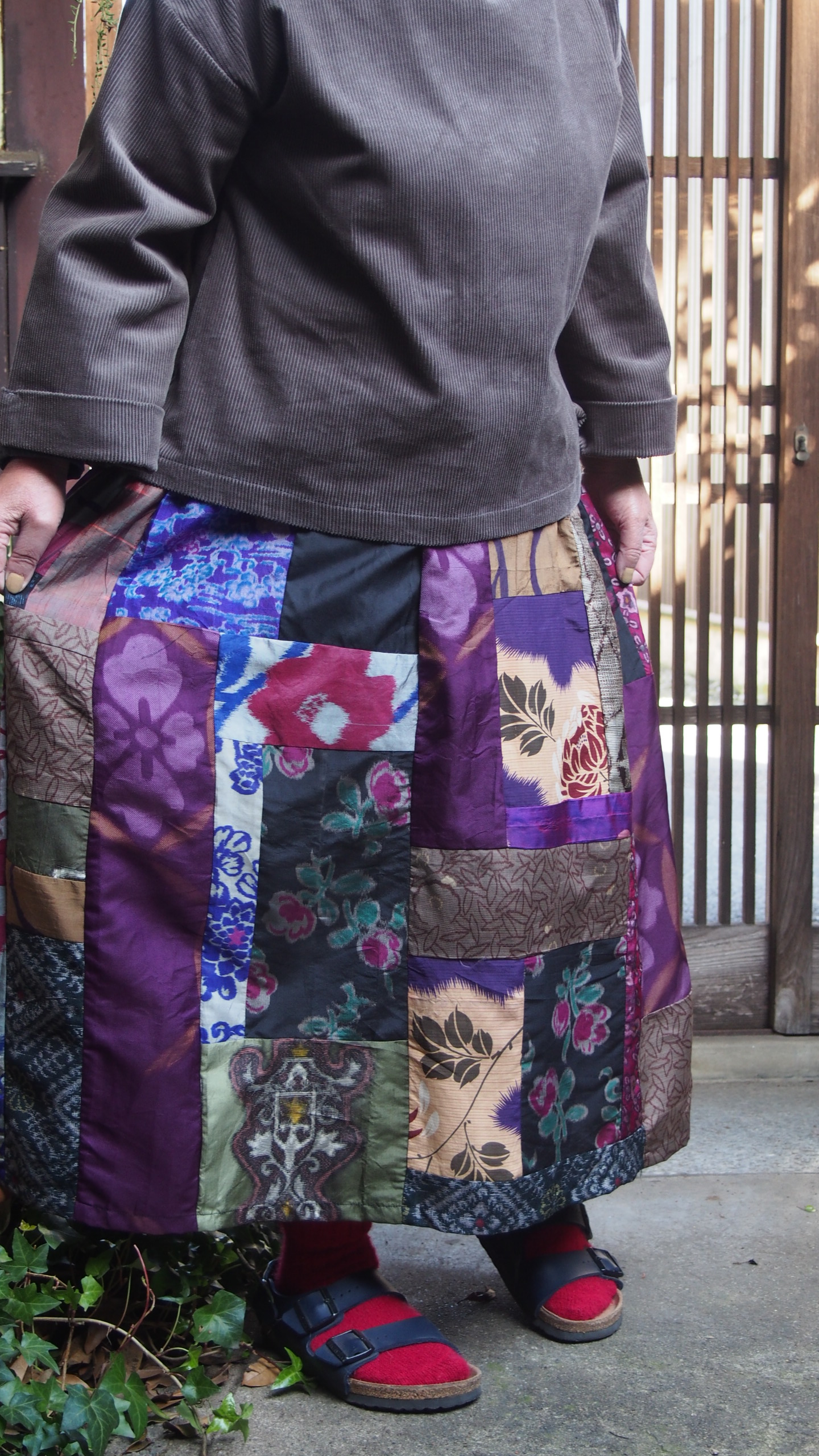 銘仙リメイク 古着物カラフルパッチ レトロで華やかおとなスカート78 丈 Iichi ハンドメイド クラフト作品 手仕事品の通販