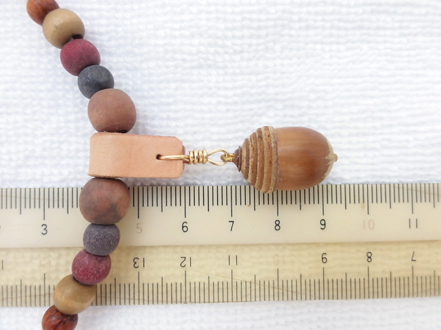 どんぐりネックレス(55センチ) | iichi ハンドメイド・クラフト作品・手仕事品の通販 どんぐりネックレス(55センチ) | iichi ハンドメイド・クラフト作品・手仕事品の通販