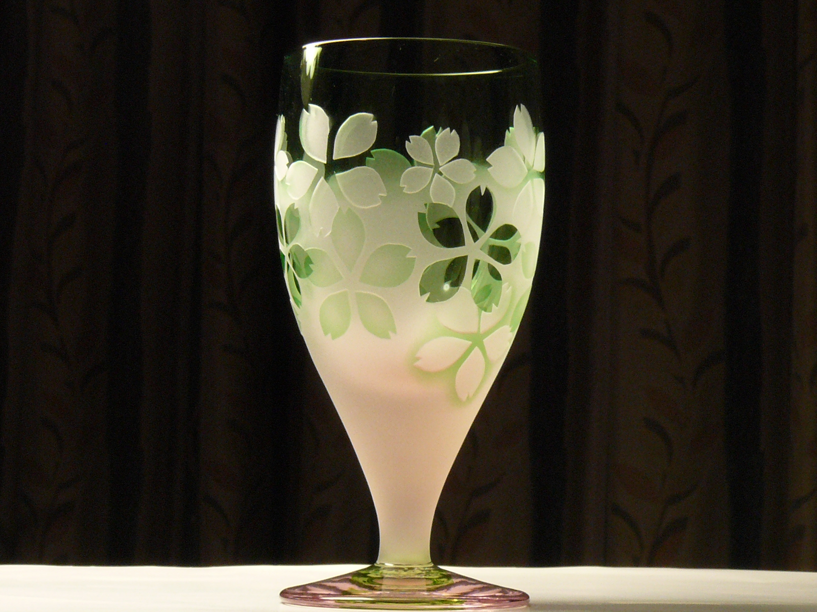 さくらの脚付きグラス 薄ピンク 緑 1個 Iichi ハンドメイド クラフト作品 手仕事品の通販