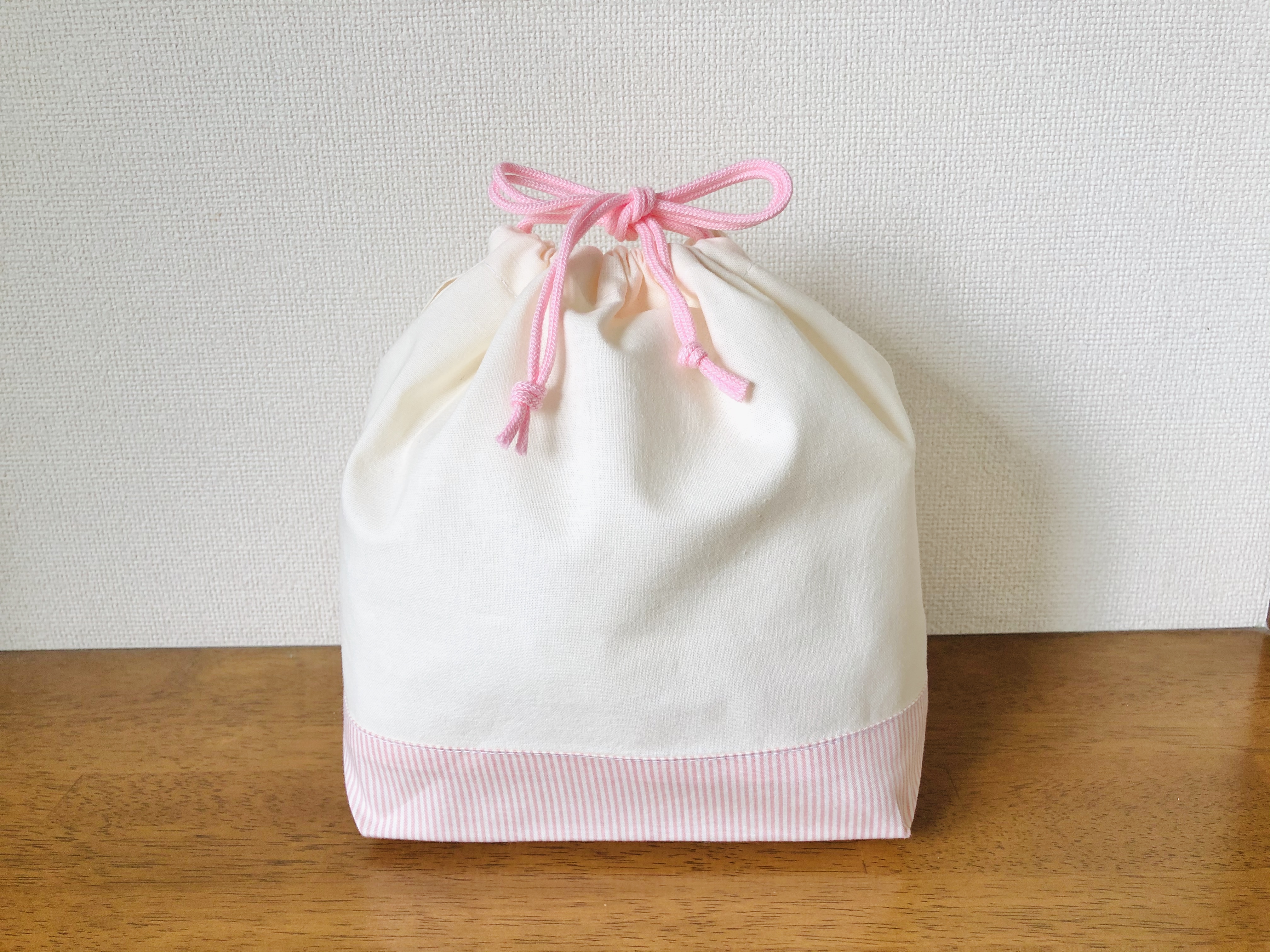 お弁当袋 巾着袋 ピンク ストライプ 刺繍用 Iichi ハンドメイド クラフト作品 手仕事品の通販