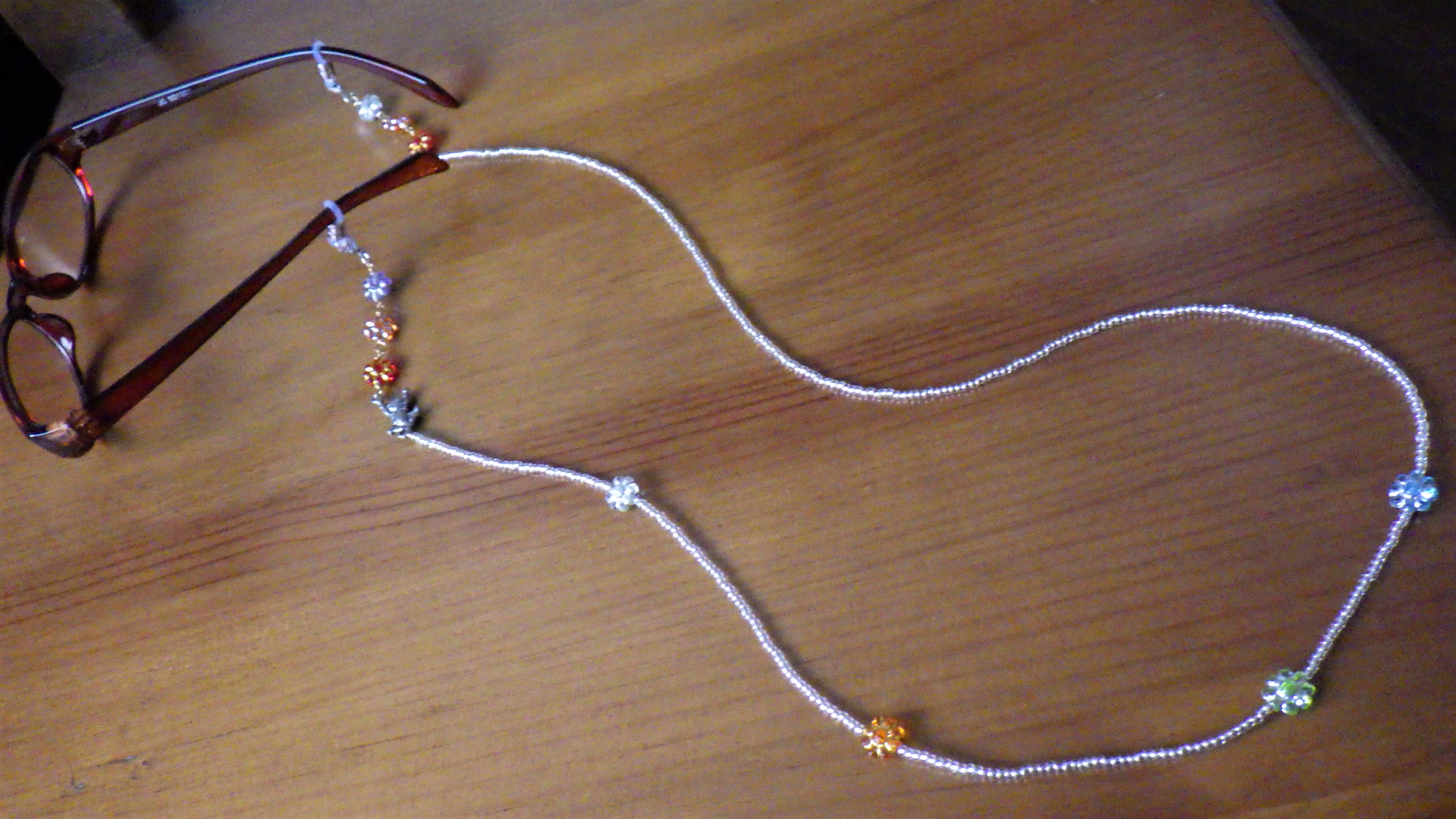 いたずら猫ちゃんのグラスコード メタルパーツ 2way Iichi ハンドメイド クラフト作品 手仕事品の通販