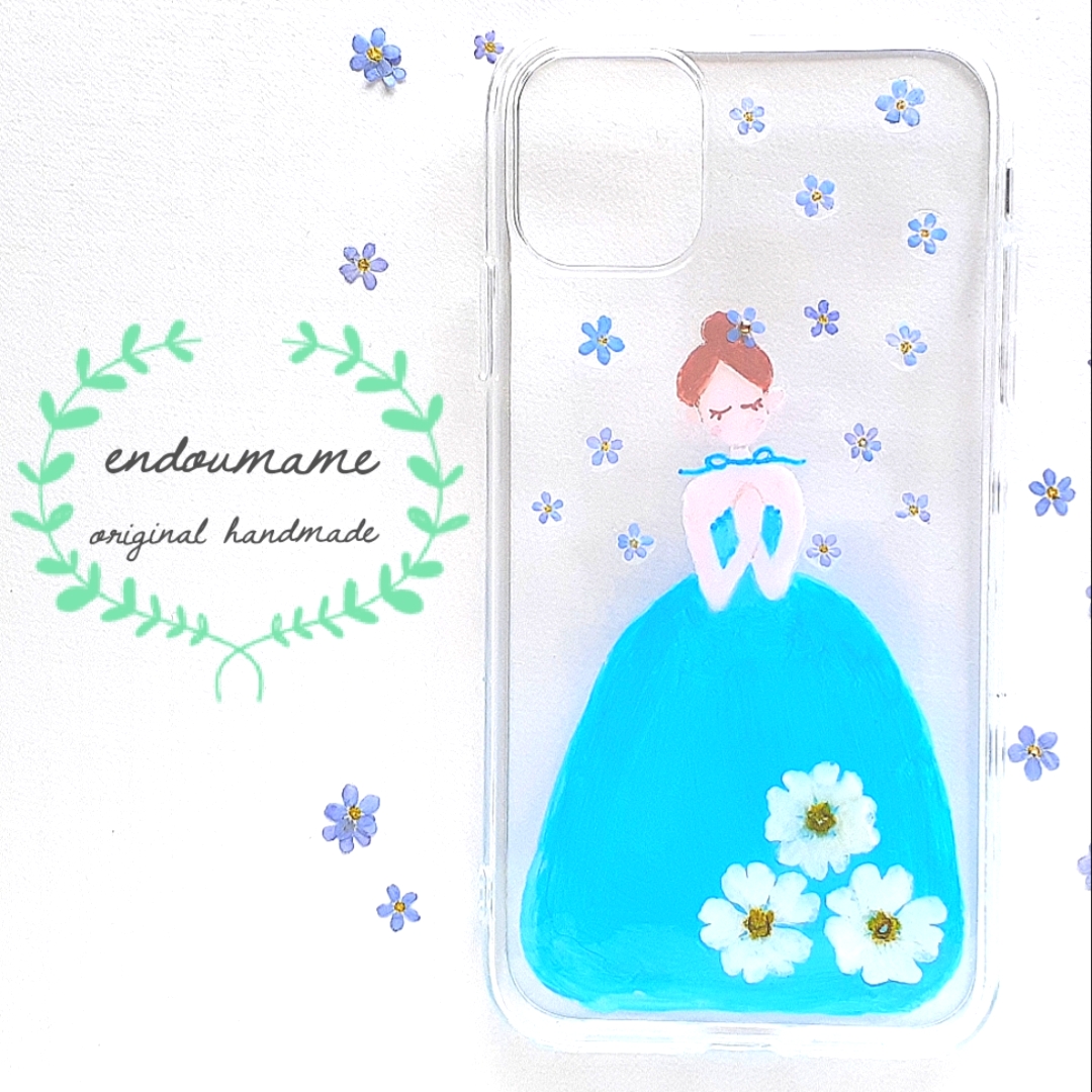 女の子 青色 イラスト 絵の具 ブルー 小花 スマホケース カバー ドレス 押し花 ドライフラワー Iphone 大人カワイイ Iichi ハンドメイド クラフト作品 手仕事品の通販