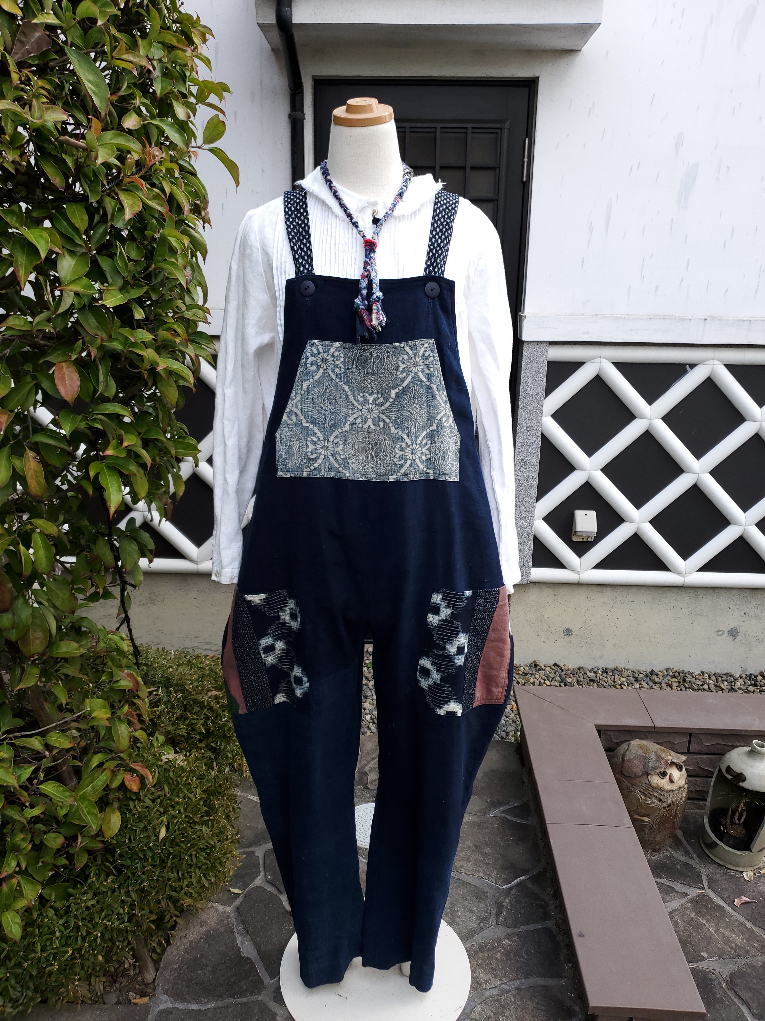 着物リメイク 手作り かすりパッチ 後ろリボン つなぎ Iichi ハンドメイド クラフト作品 手仕事品の通販