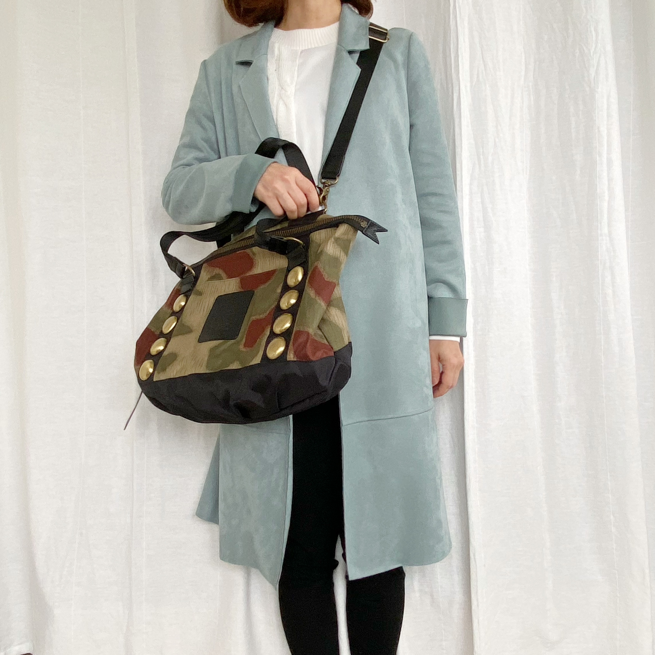 大人かっこいいボストンバッグm ウォータープルーフ生地 イタリア軍 ミリタリーリメイク サイズ収納可 Iichi ハンドメイド クラフト作品 手仕事品の通販