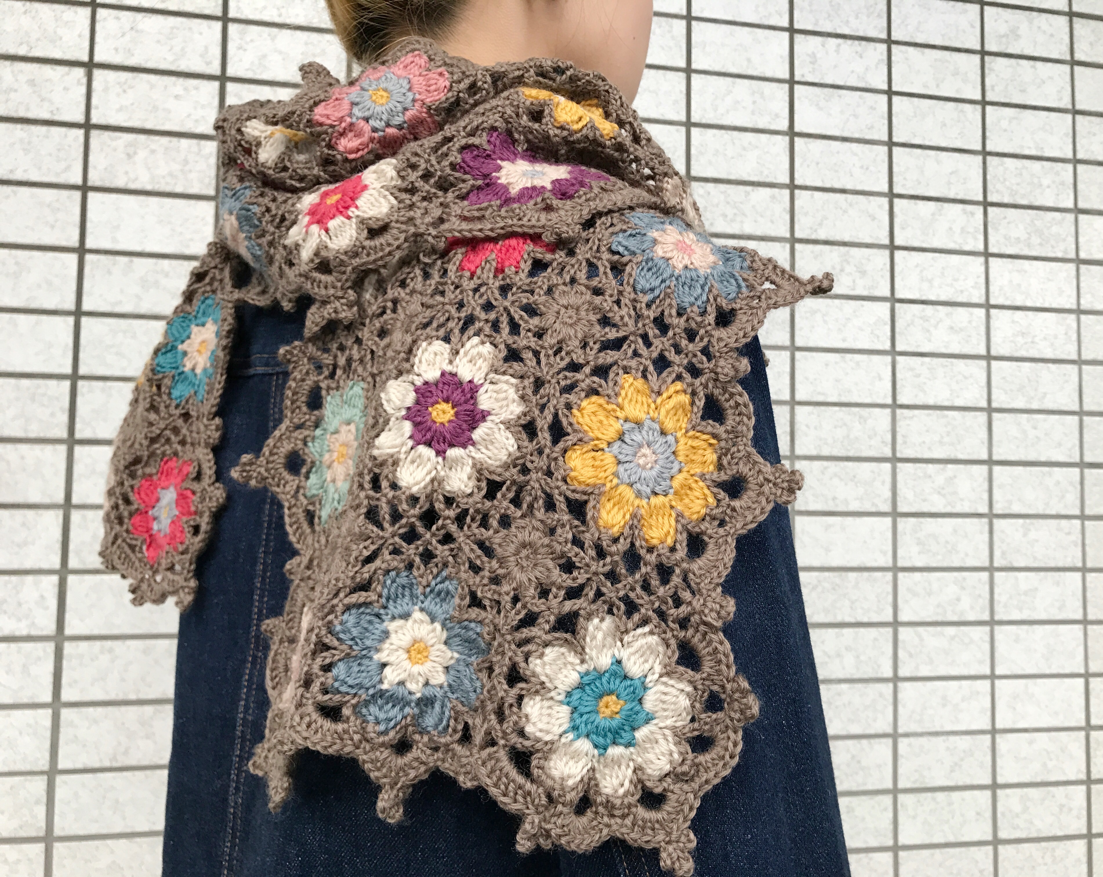 山の花 モチーフ編みマフラー モカブラウン Iichi ハンドメイド クラフト作品 手仕事品の通販