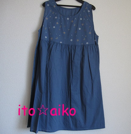 キラキラ三日月 爽やかコットンワンピース ネイビー Iichi ハンドメイド クラフト作品 手仕事品の通販