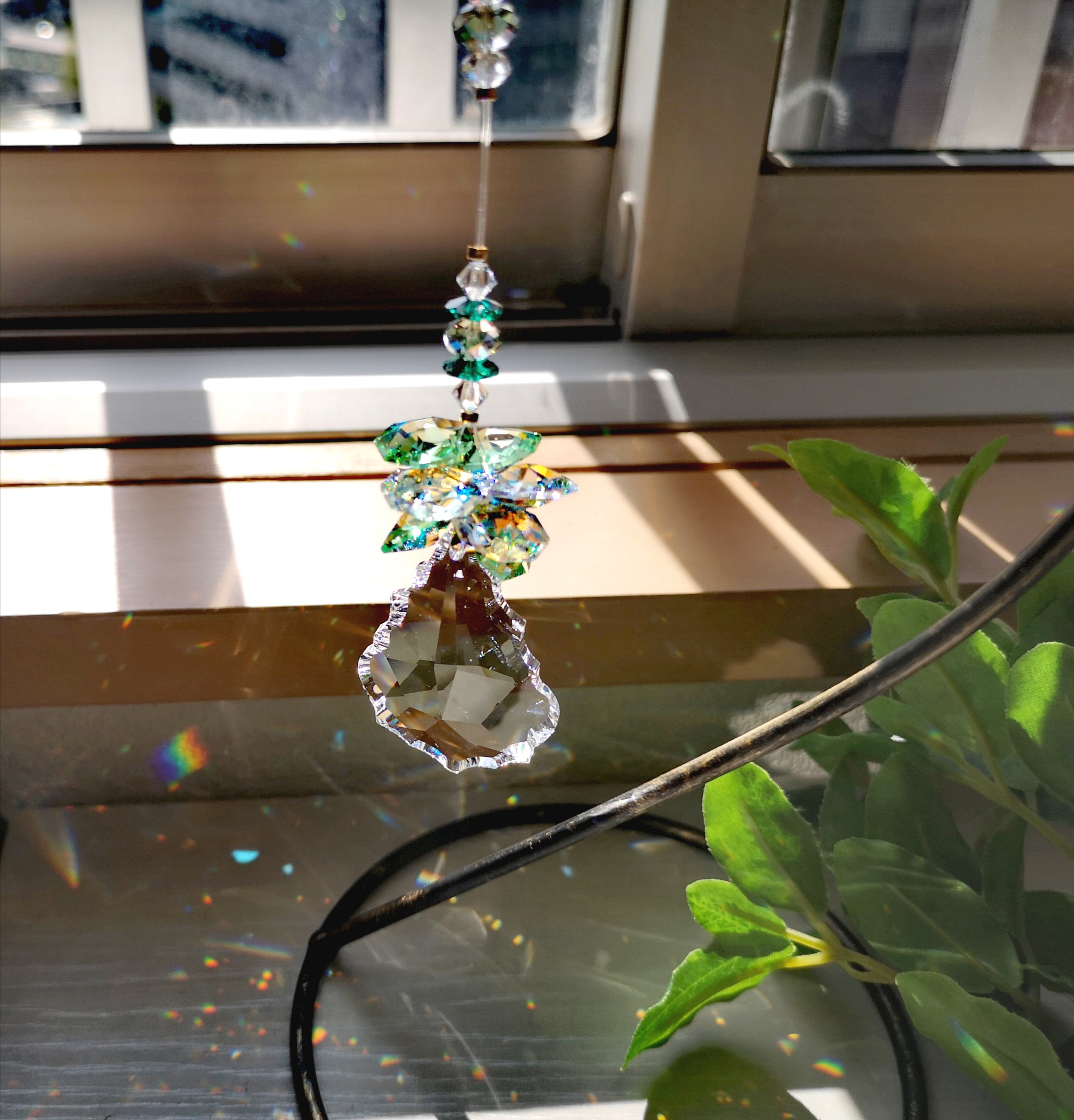 スワロフスキー✽green✽リーフサンキャッチャー(スタンド付き 