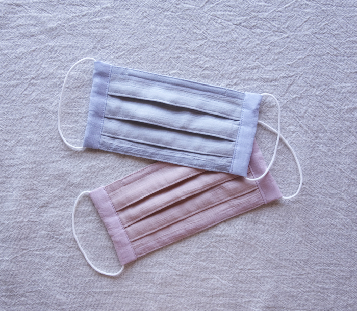 綿のダブルガーゼのプリーツマスク 水色 ピンク カラー選択 Iichi ハンドメイド クラフト作品 手仕事品の通販