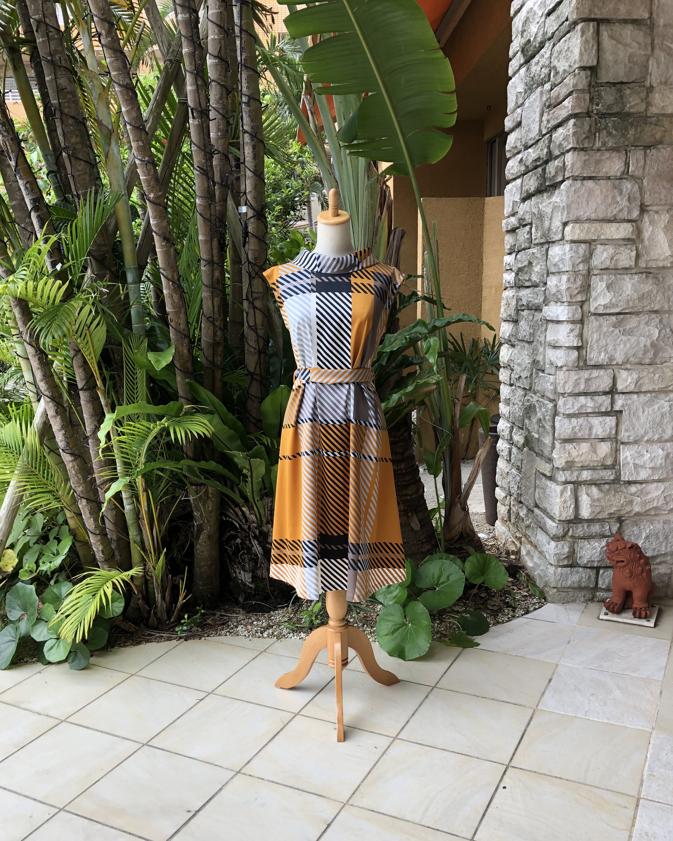L ビジネス 普段着 使い勝手がいい きちんとしたストレッチ素材ワンピース ロールネック Iichi ハンドメイド クラフト作品 手仕事品の通販
