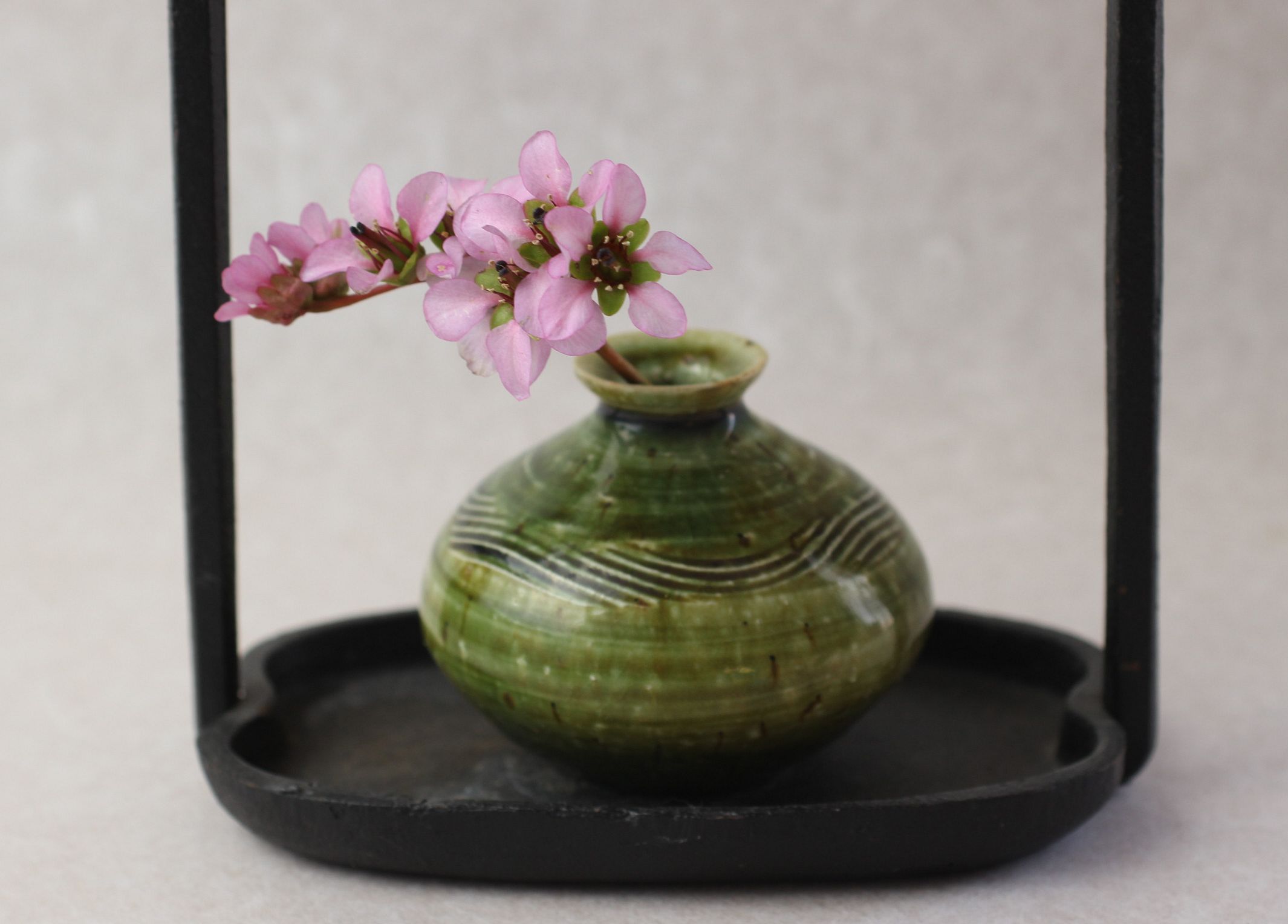 和花に合います 一輪挿し 織部 ｋ ４ Iichi ハンドメイド クラフト作品 手仕事品の通販