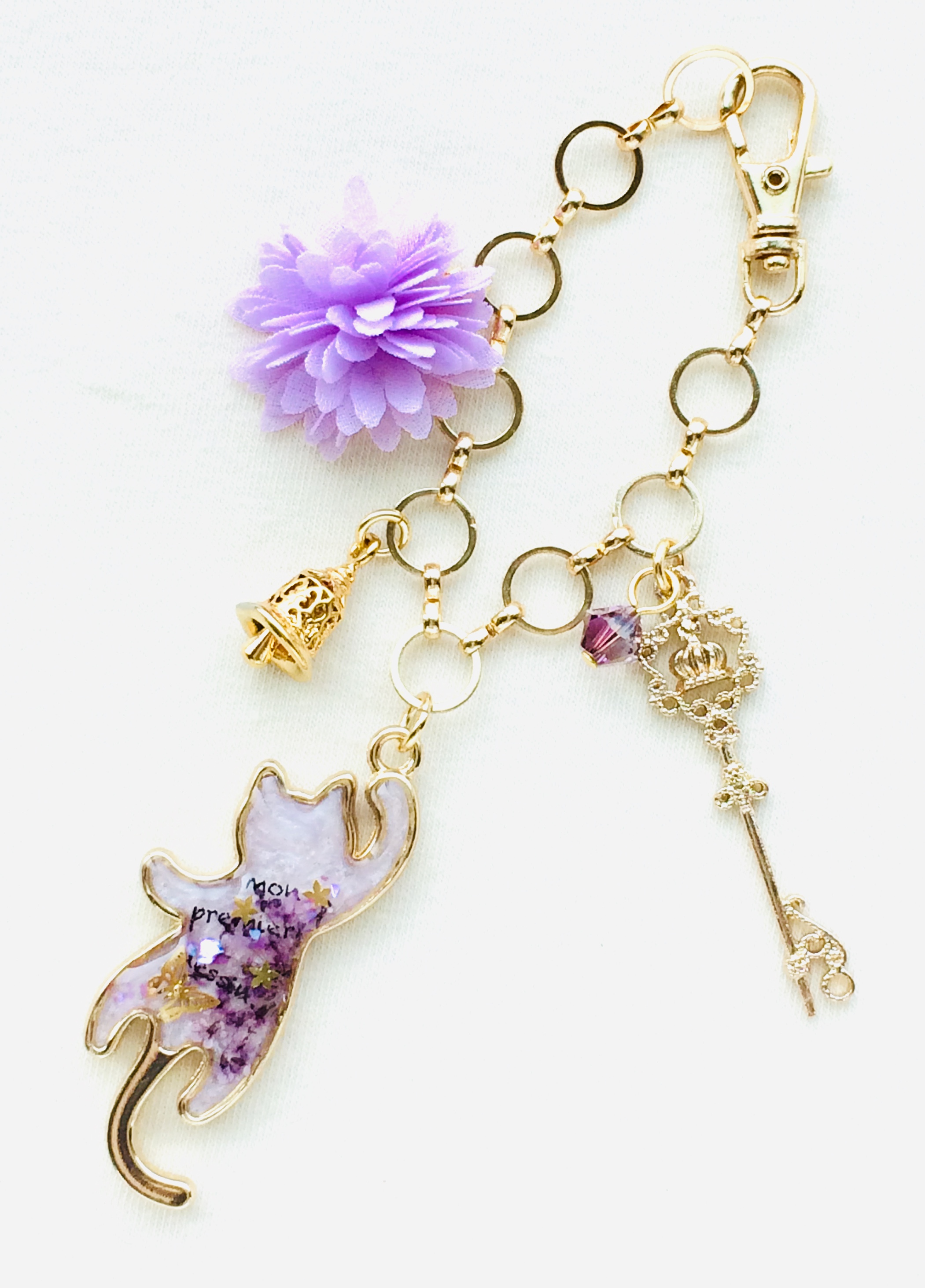 ぶらさがり猫バッグチャーム 神秘の鐘 Iichi ハンドメイド クラフト作品 手仕事品の通販 ぶらさがり猫バッグチャーム 神秘の鐘 Iichi ハンドメイド クラフト作品 手仕事品の通販