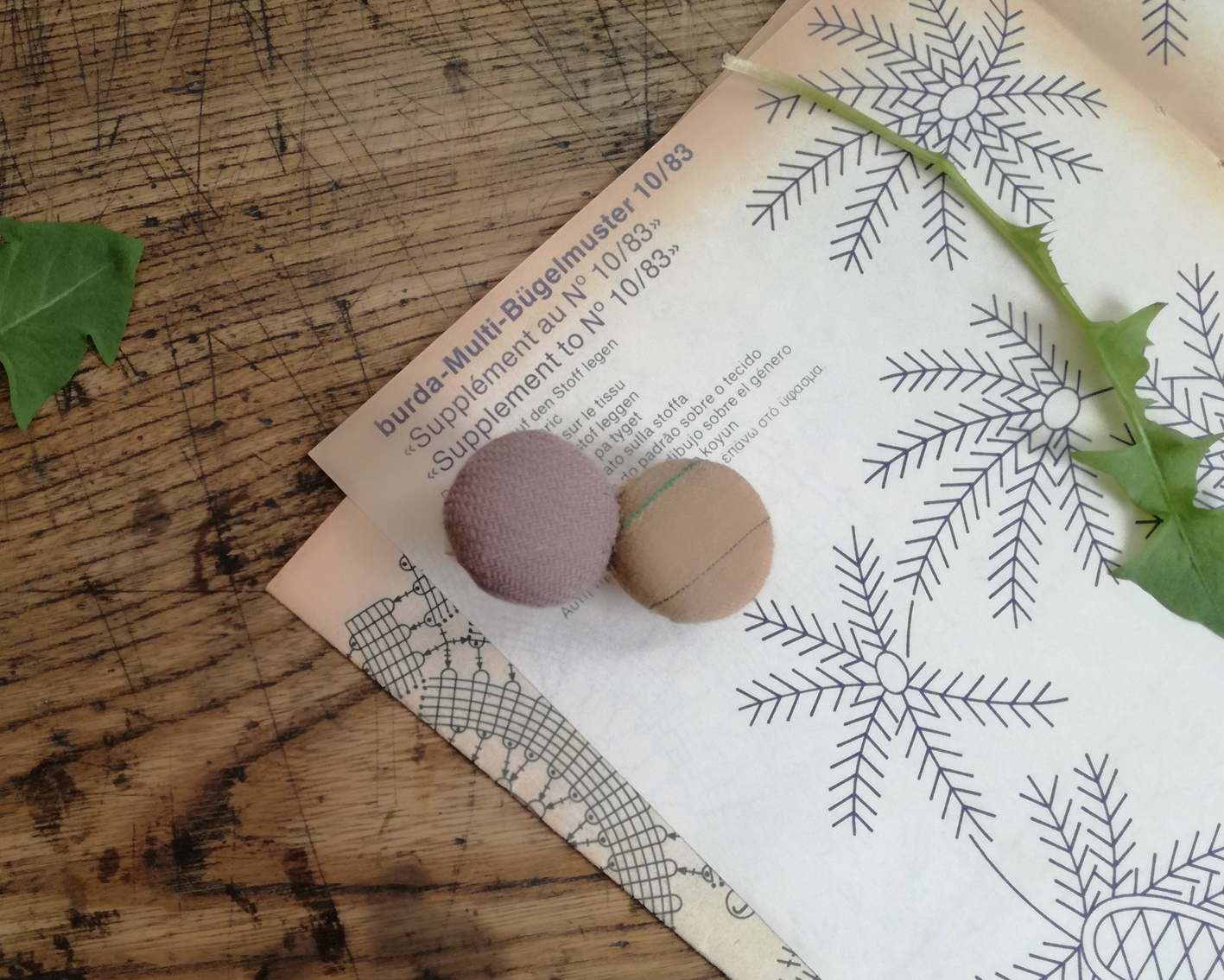 草木染め まるがふたつヘアクリップc Iichi ハンドメイド クラフト作品 手仕事品の通販