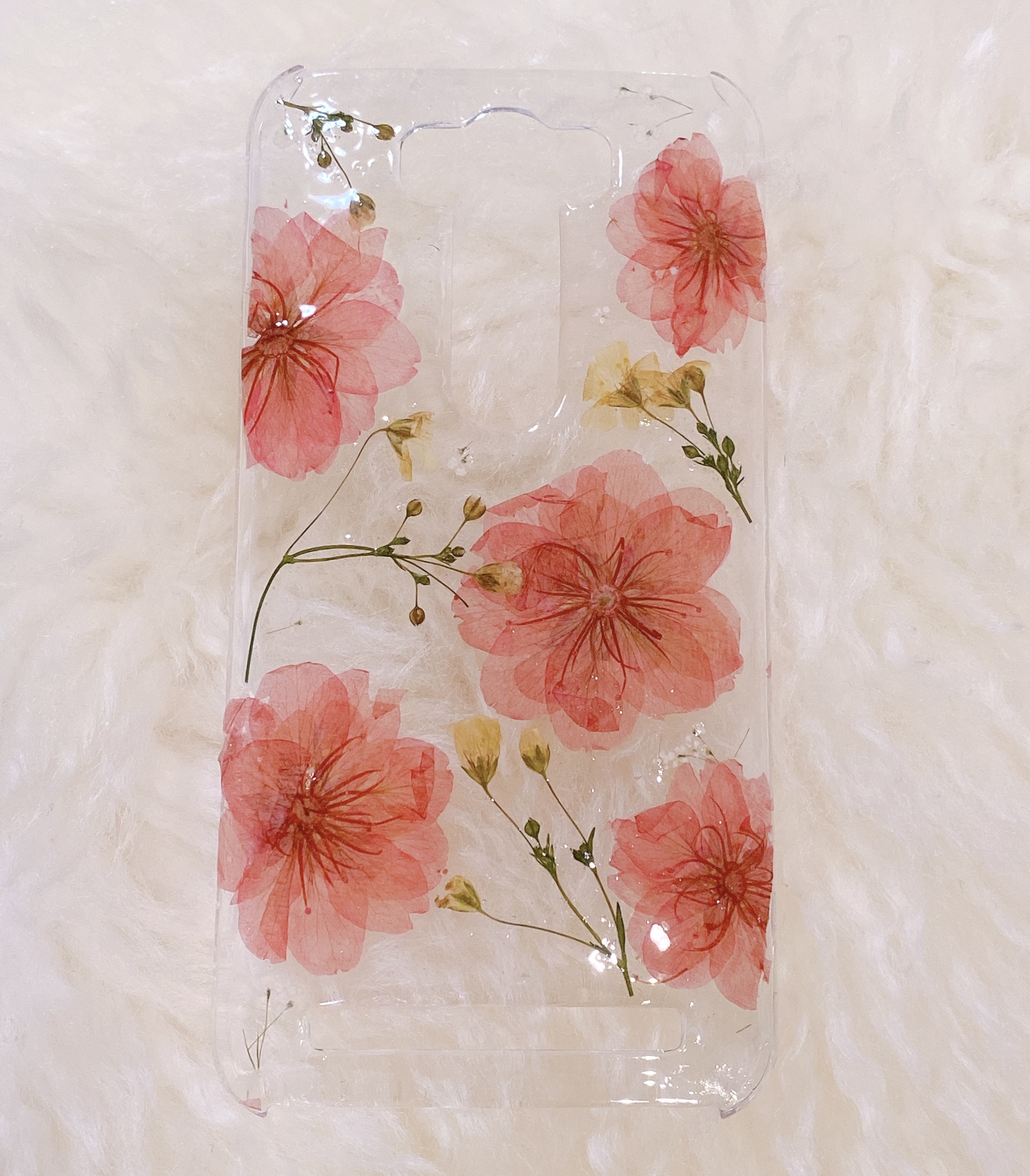 全機種対応 桜とかすみ草の押し花スマホカバー Iphoneもandroidも Iichi ハンドメイド クラフト作品 手仕事品の通販