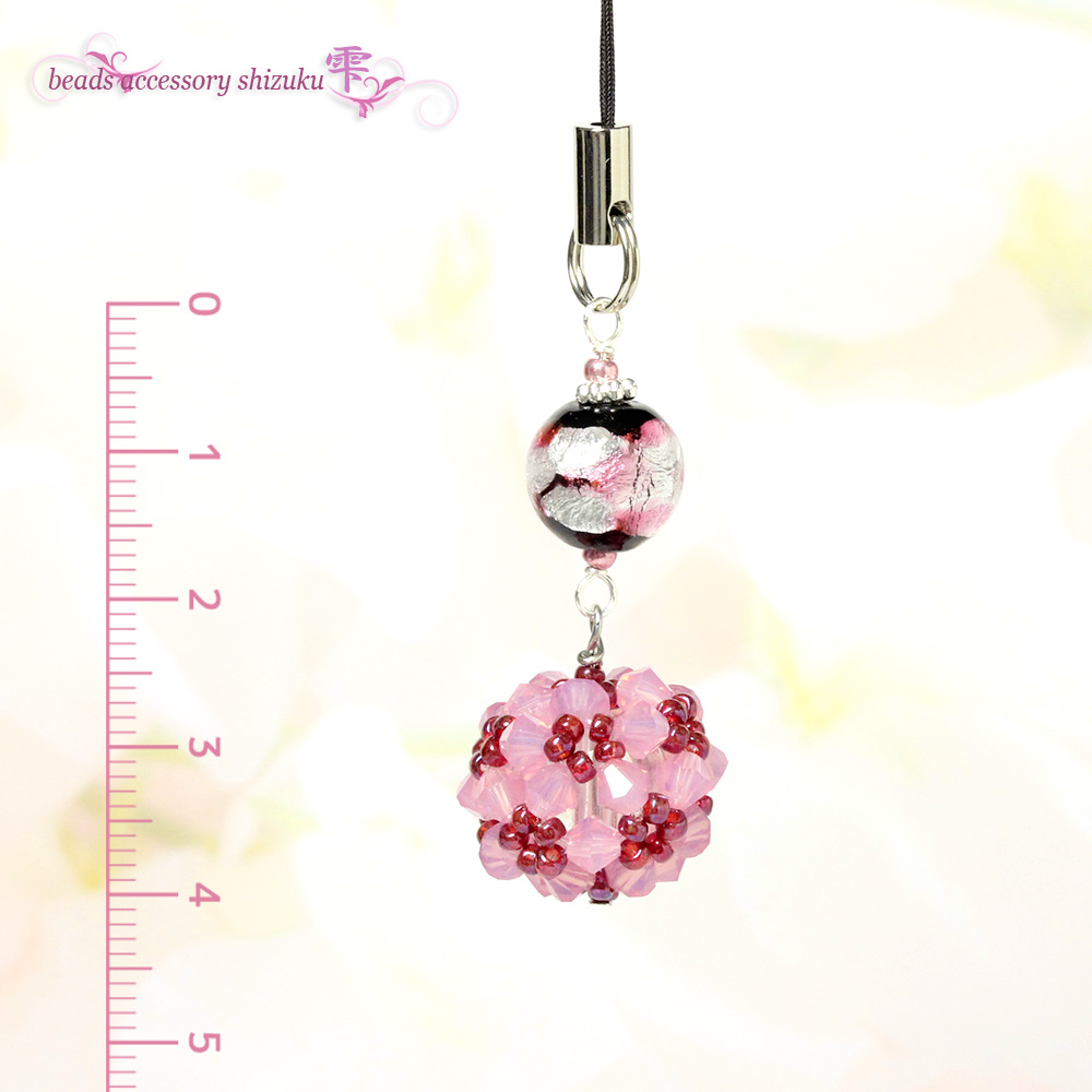 ホタル玉ビーズボールストラップ 黒ピンク Iichi ハンドメイド クラフト作品 手仕事品の通販