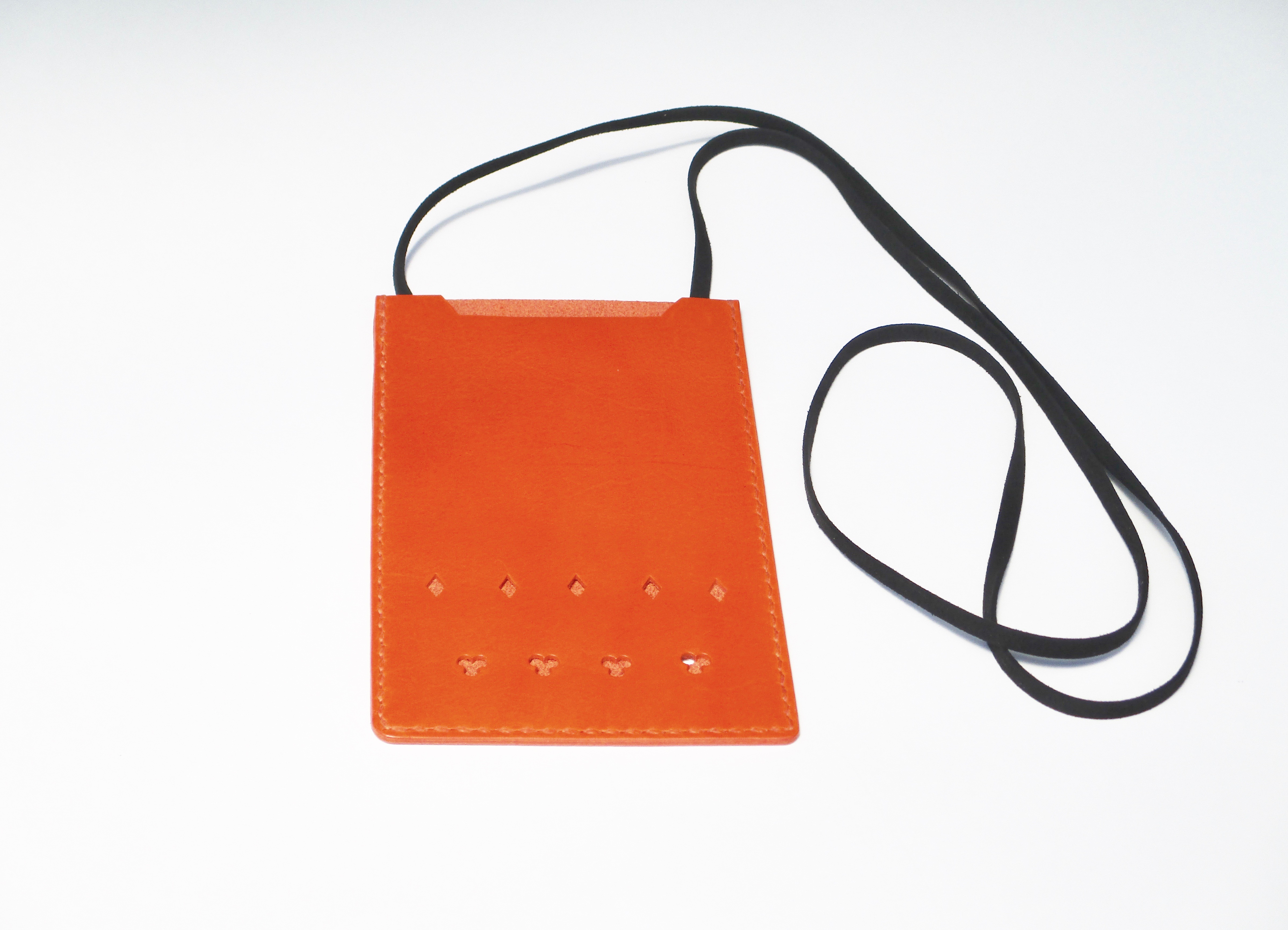 イタリア革ブッテーロのスマホポシェット オレンジ色 No 2 Iichi ハンドメイド クラフト作品 手仕事品の通販