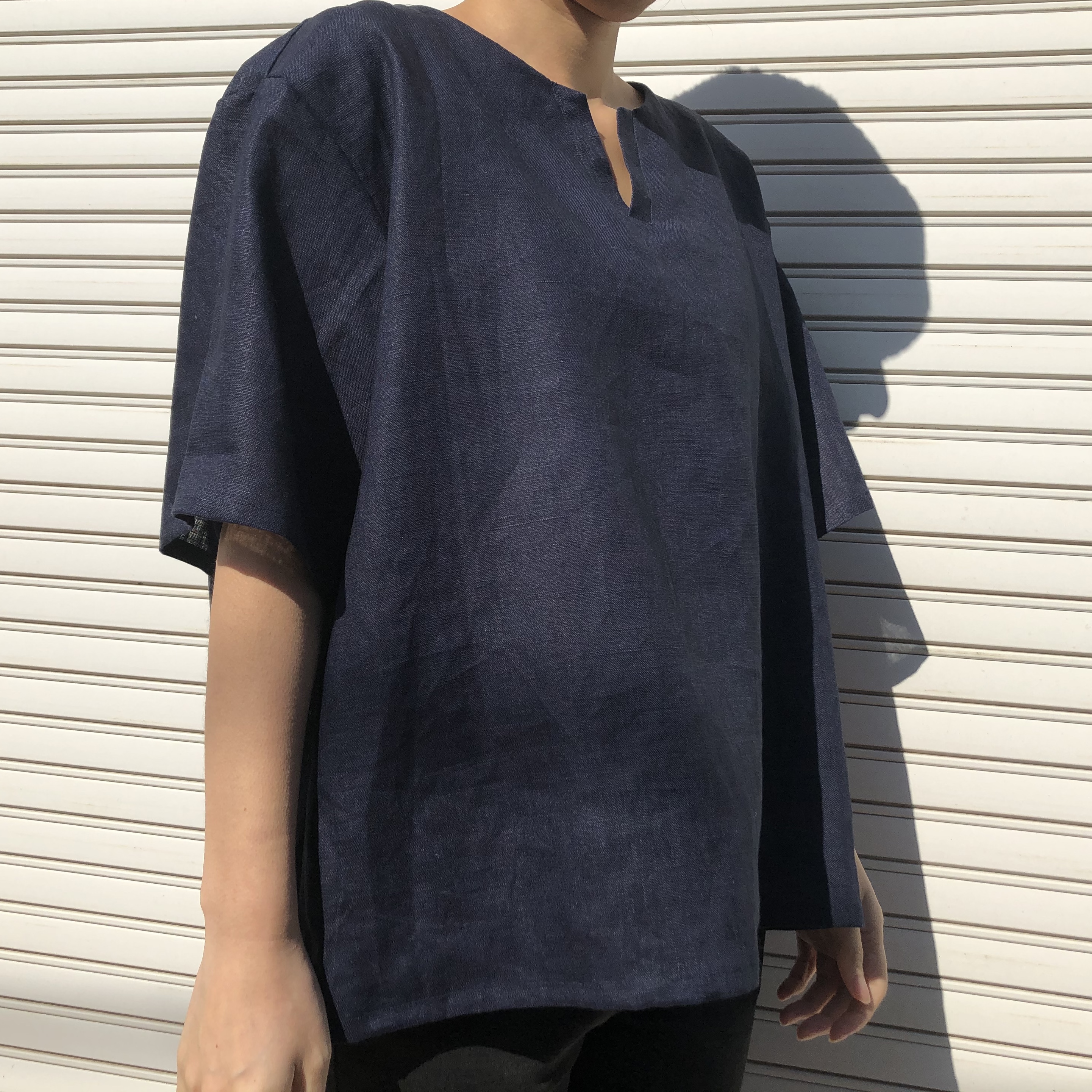 男女とも使える リネン100 涼しいメンズtシャツ 紺 半袖 Iichi ハンドメイド クラフト作品 手仕事品の通販