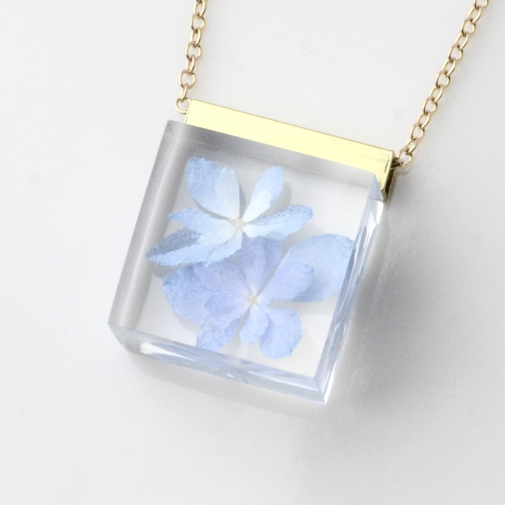 紫陽花のネックレス14kgf 無料ギフトラッピング メッセージカード 誕生日プレゼント 送料無料 Iichi ハンドメイド クラフト作品 手仕事品の通販