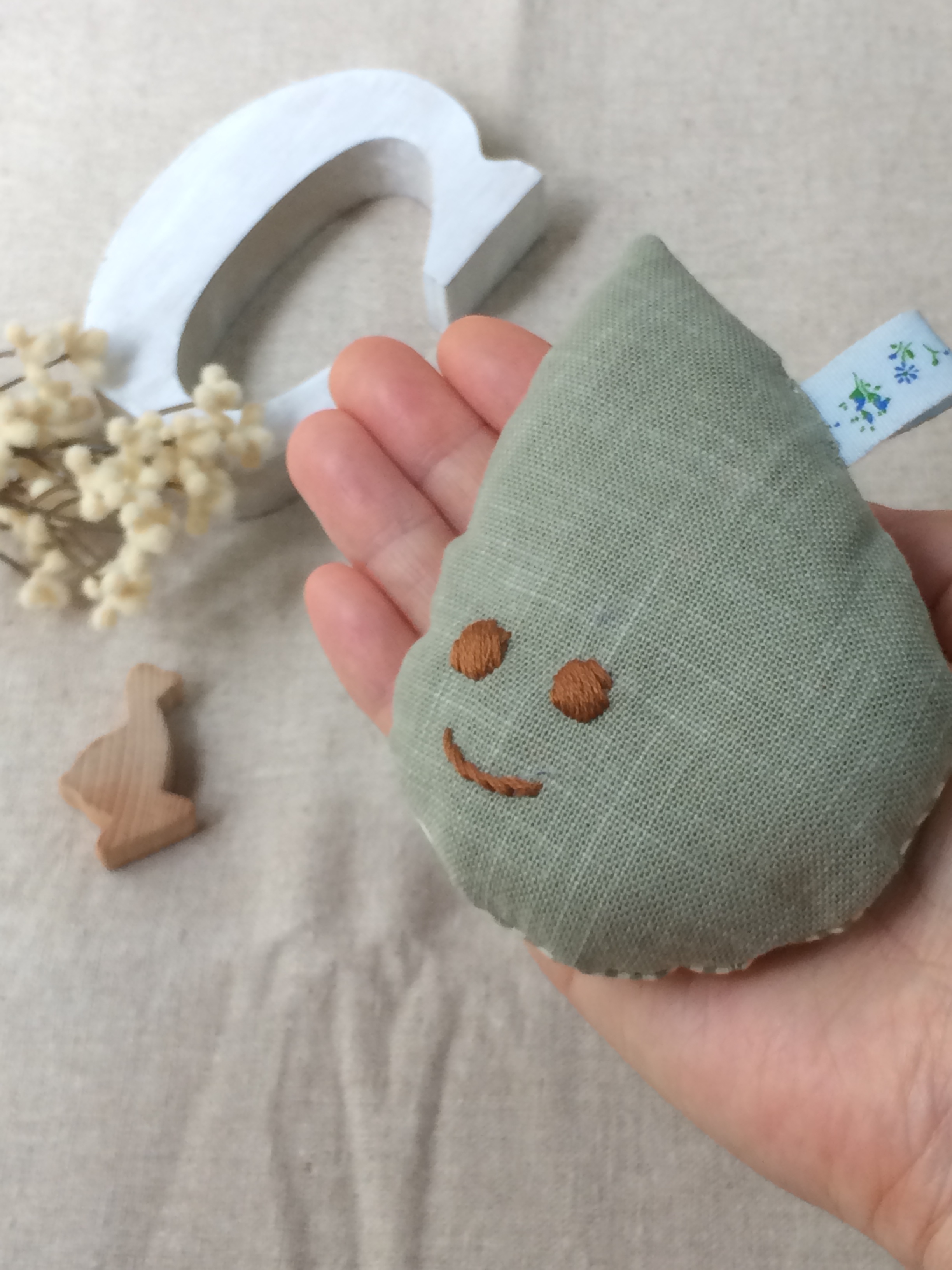 しずくちゃんのにぎにぎ グリーン Iichi ハンドメイド クラフト作品 手仕事品の通販