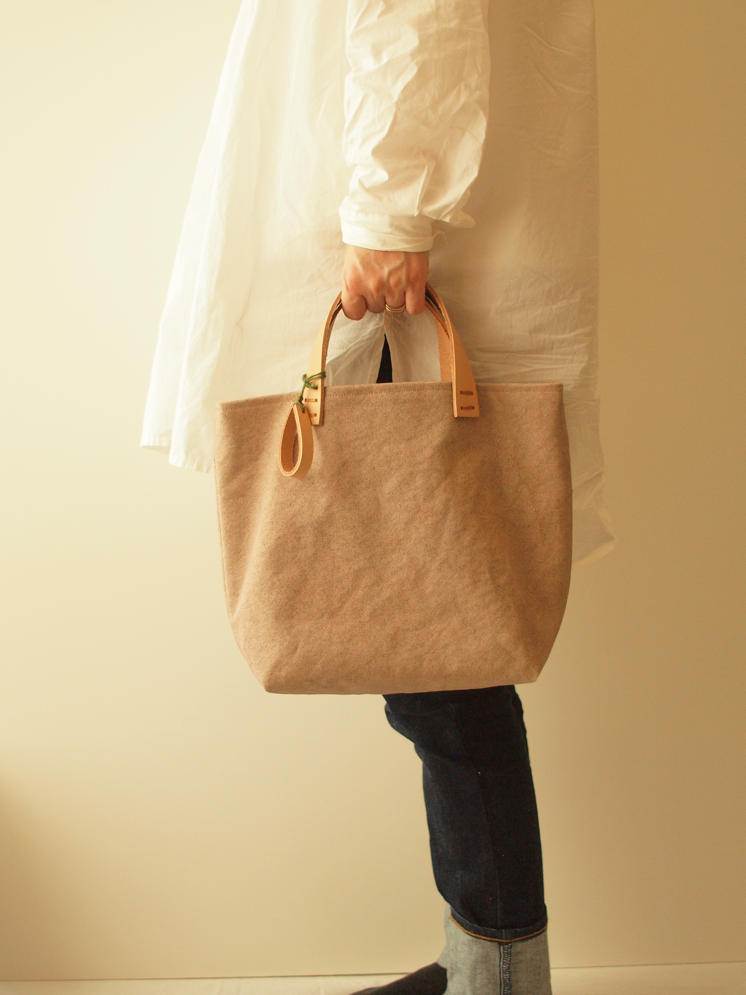 5 31まで手染め帆布トートバッグsサイズ はしばみ色 Iichi ハンドメイド クラフト作品 手仕事品の通販